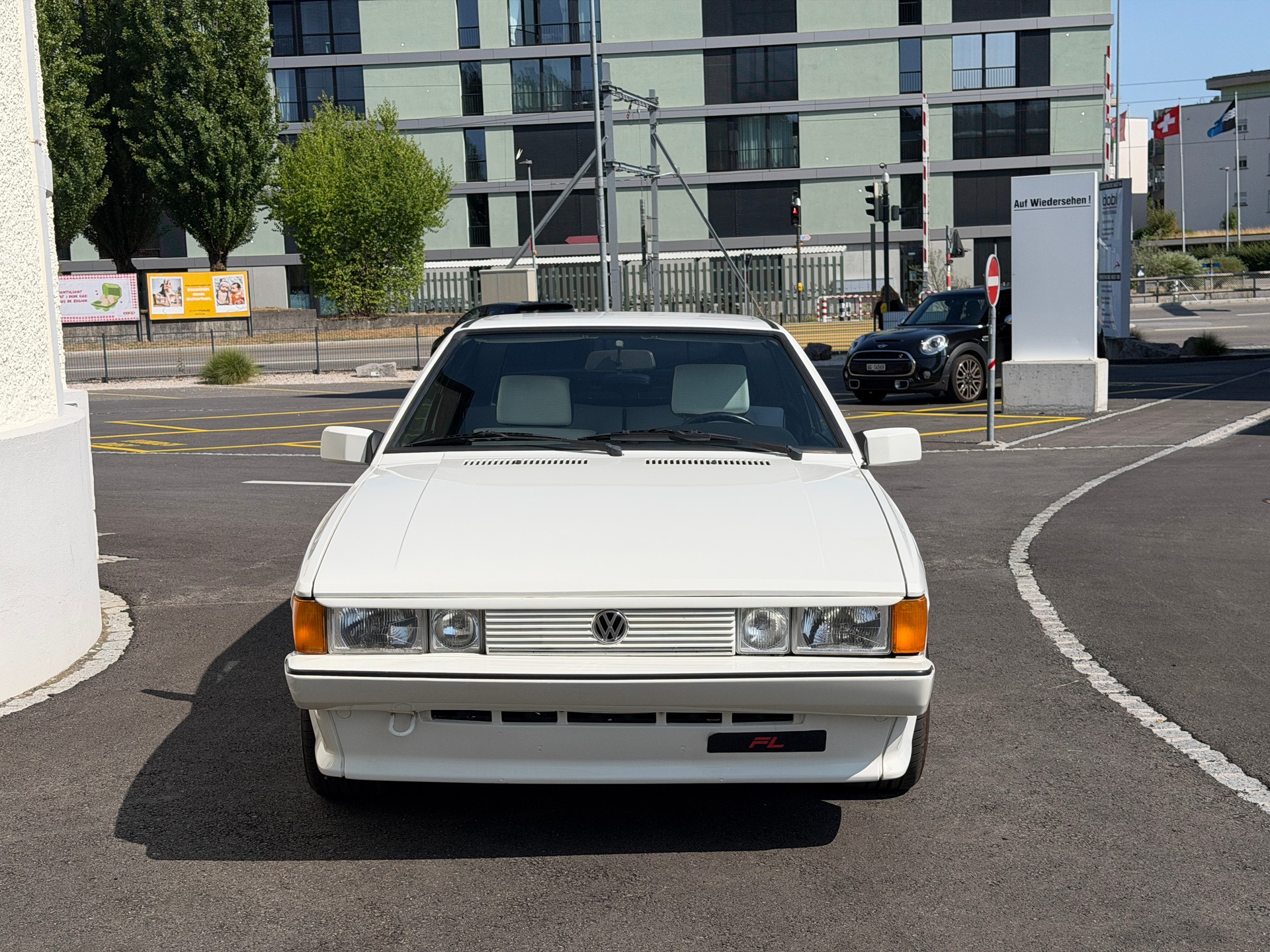 VW Scirocco 1800 Scala-showroom-element-2