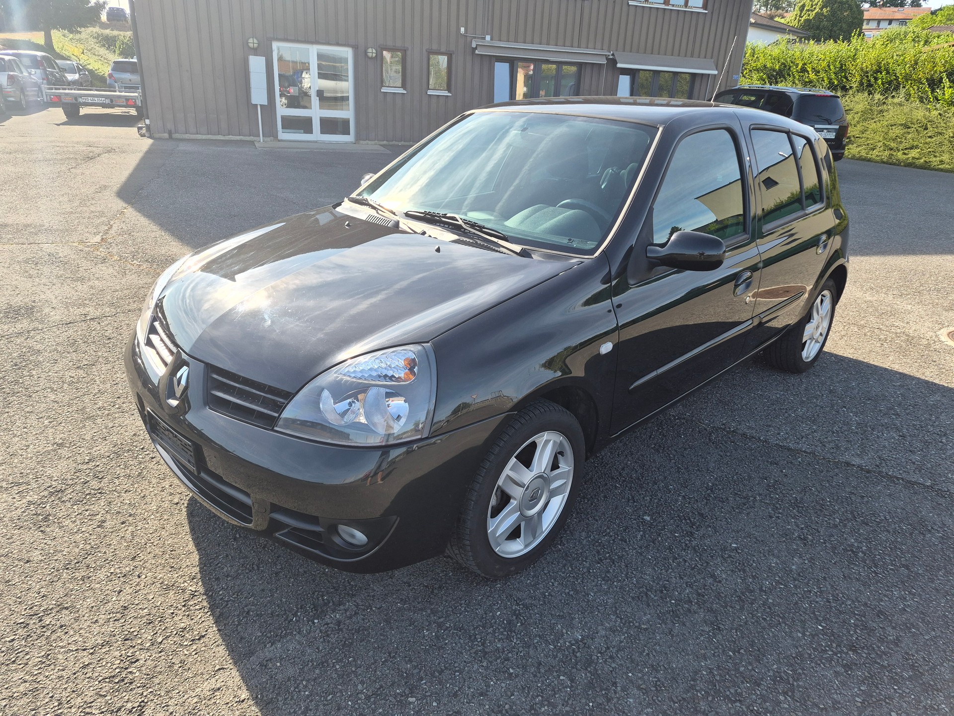 RENAULT Clio 1.2 16V Storia-image-0
