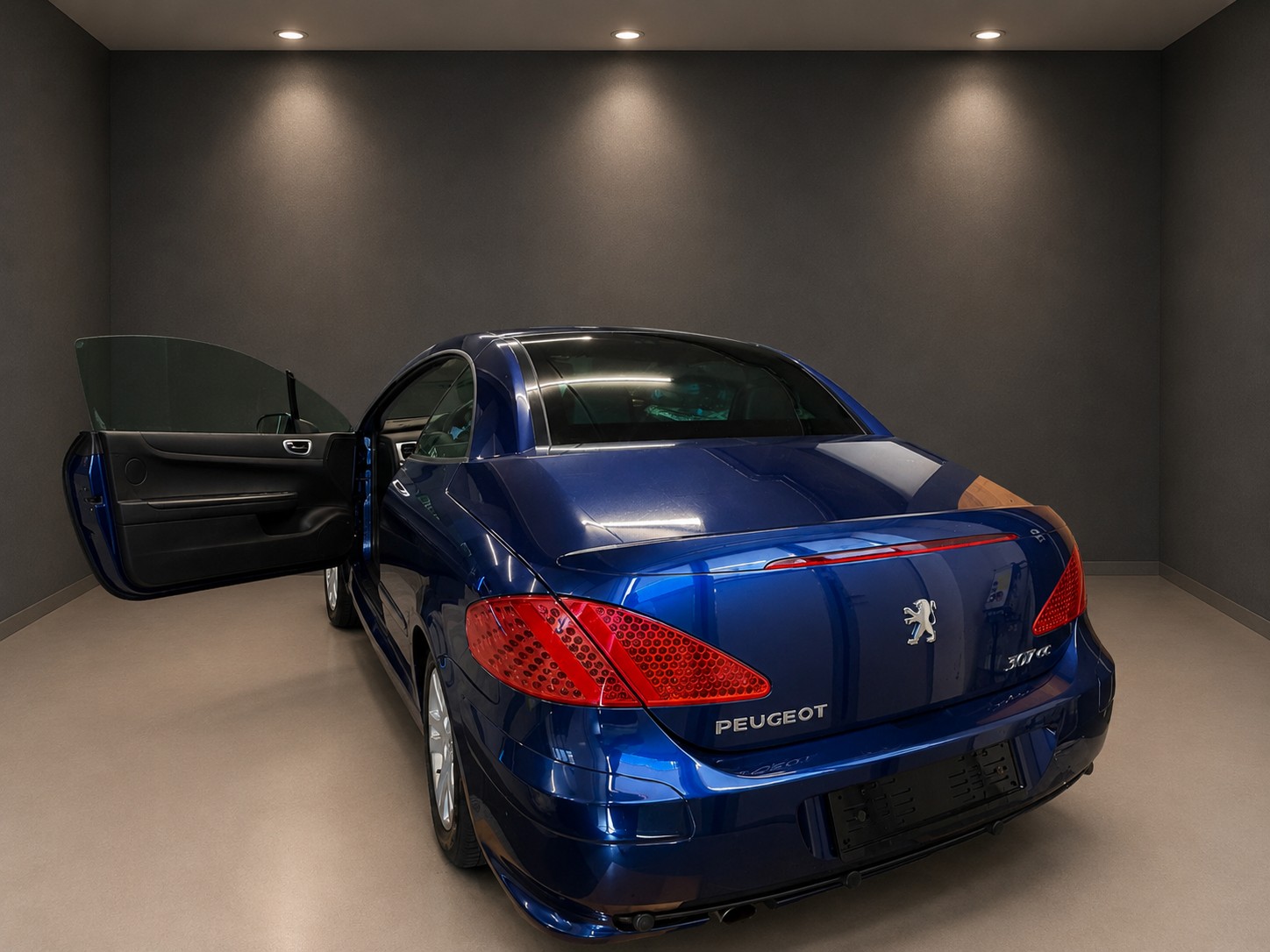 PEUGEOT 307 2.0i Automat Stahldach-Cabriolet-showroom-element-1
