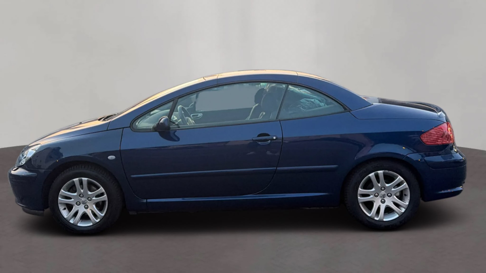 PEUGEOT 307 2.0i Automat Stahldach-Cabriolet-image-2