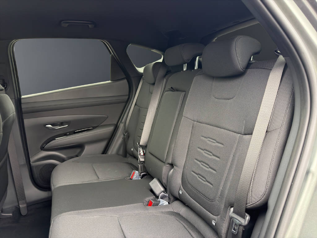 HYUNDAI Tucson 1.6 T-GDi HEV Origo 4WD Black Line-image-10