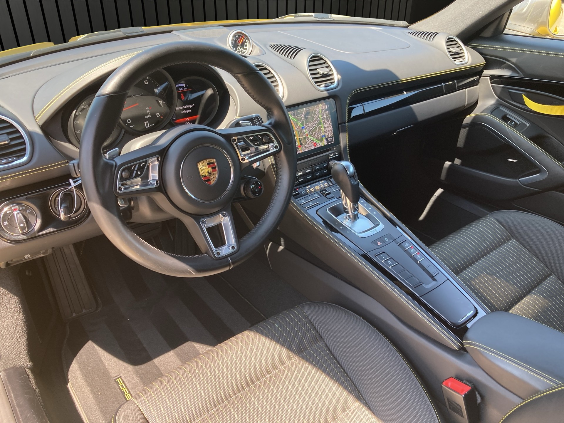 PORSCHE Cayman 718 T-image-9