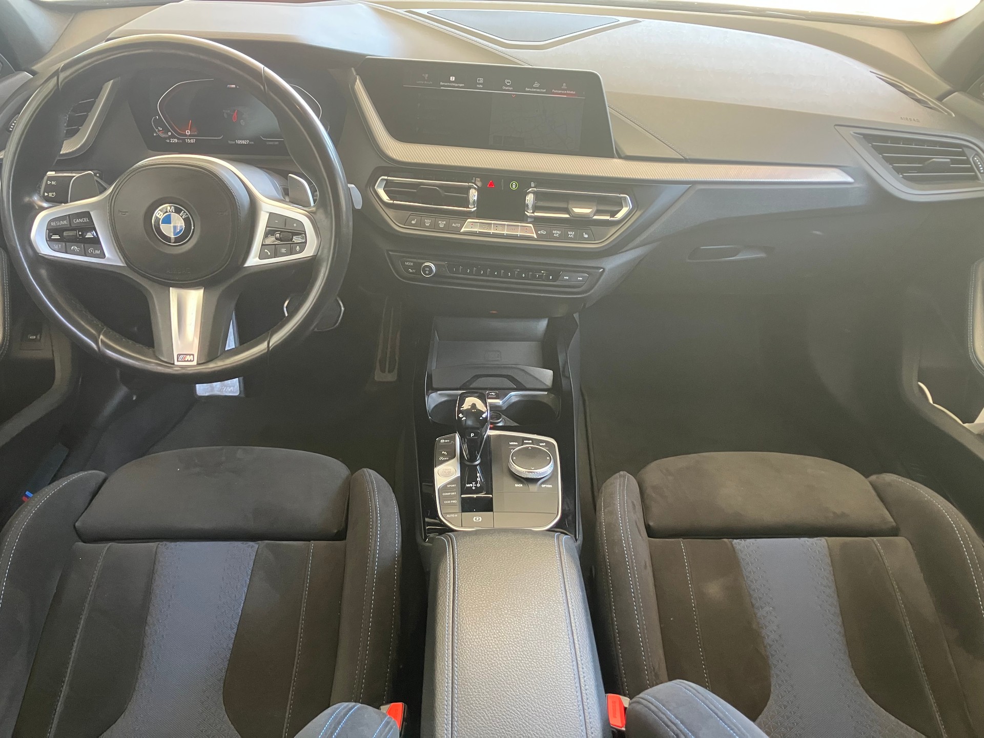 BMW M135i xDrive Steptronic-image-8