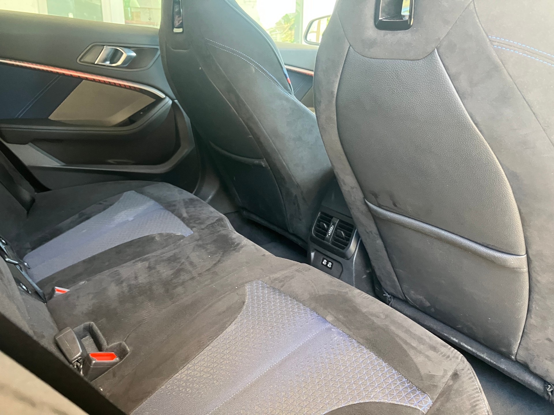 BMW M135i xDrive Steptronic-image-6