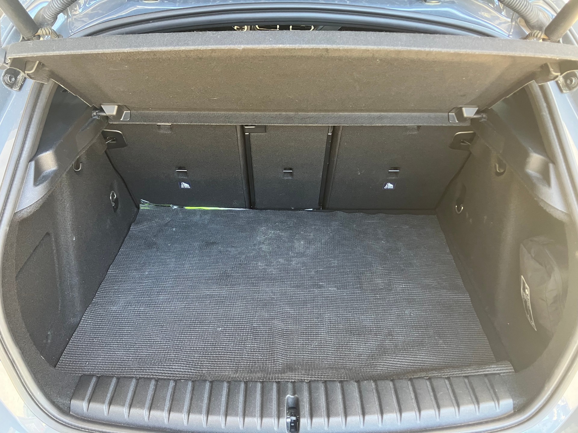 BMW M135i xDrive Steptronic-image-5