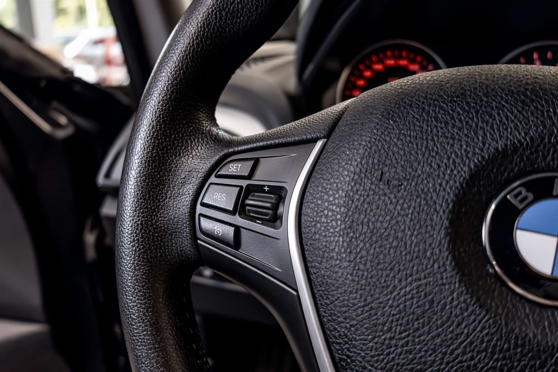 BMW 116i Steptronic-image-7