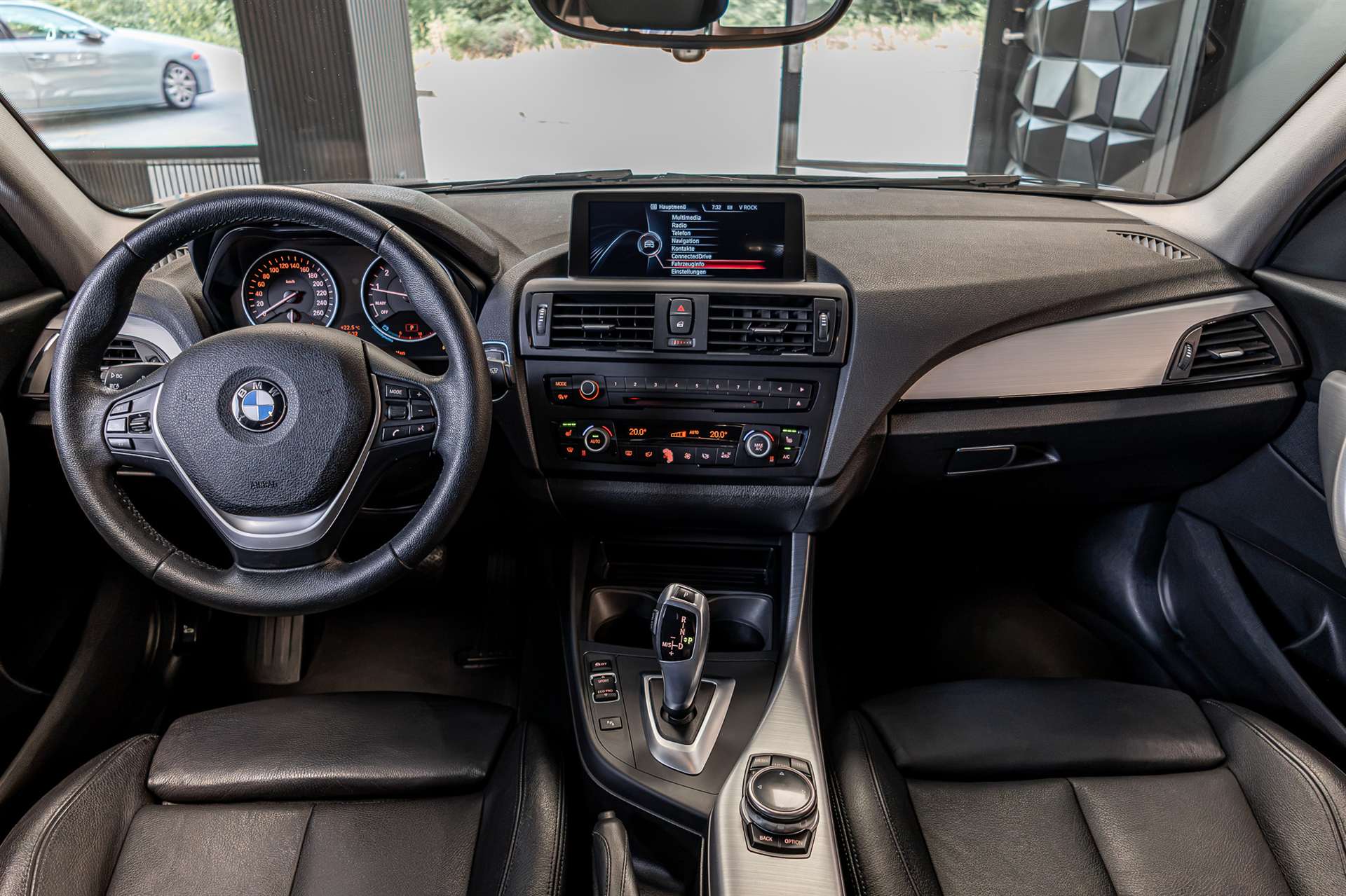 BMW 116i Steptronic-image-5