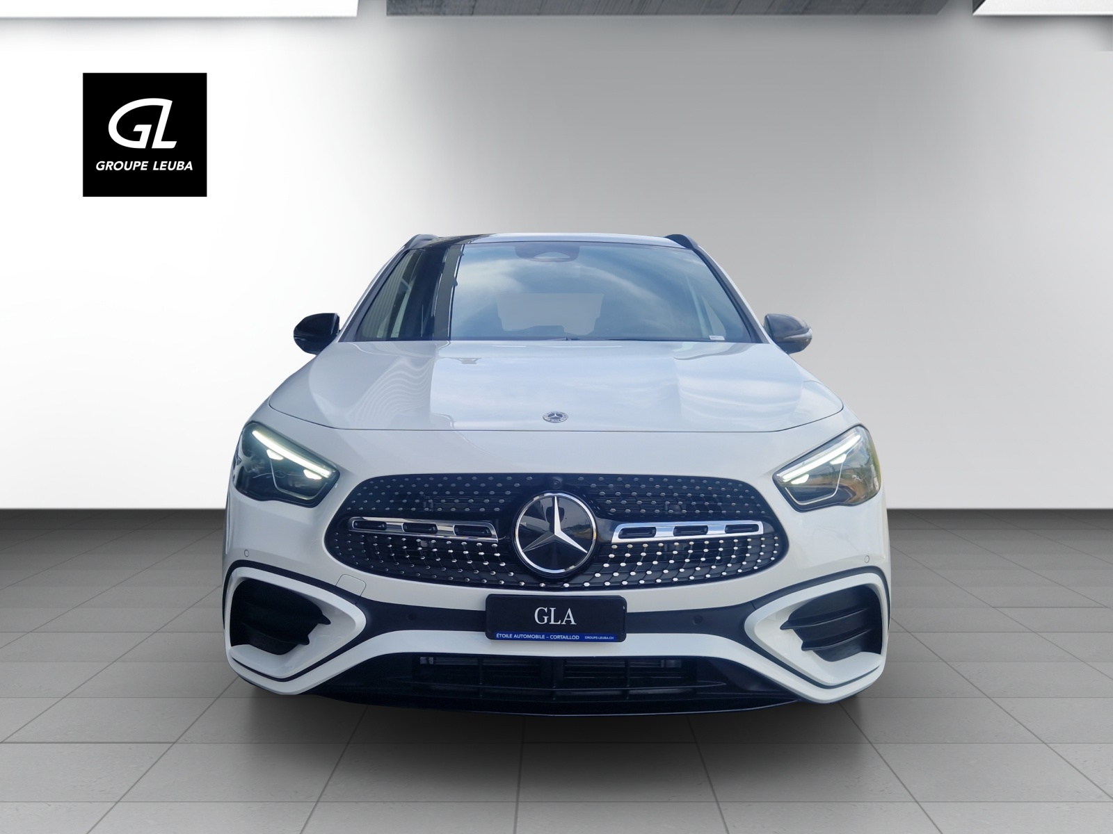 MERCEDES-BENZ GLA 220 4Matic 8G-DCT-image-1