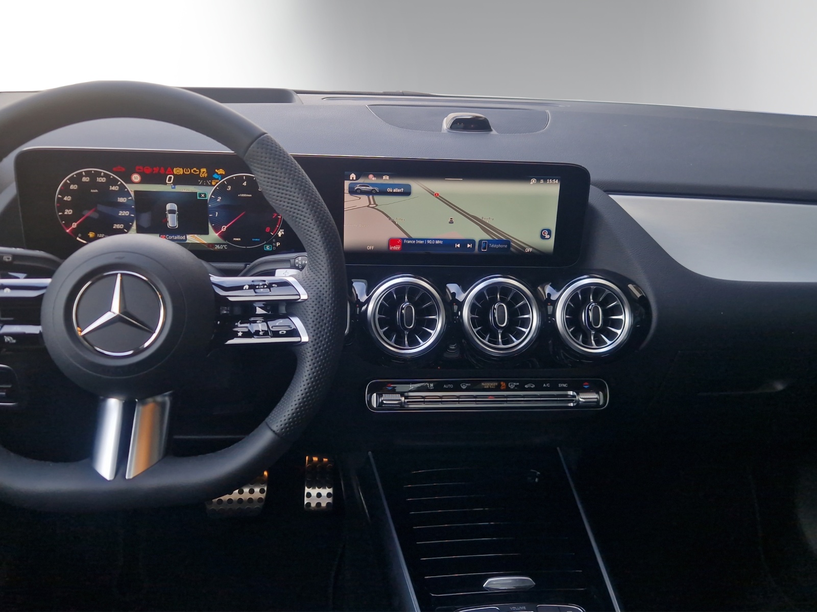 MERCEDES-BENZ GLA 220 4Matic 8G-DCT-image-11