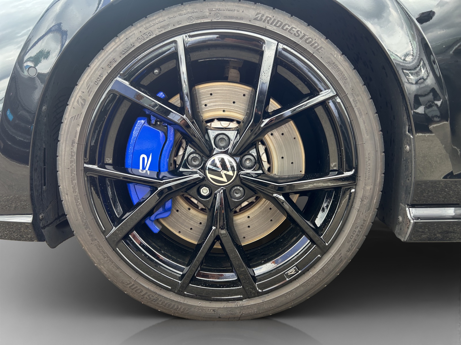 VW Golf 2.0 TSI R DSG 4Motion R 20 Years-image-13