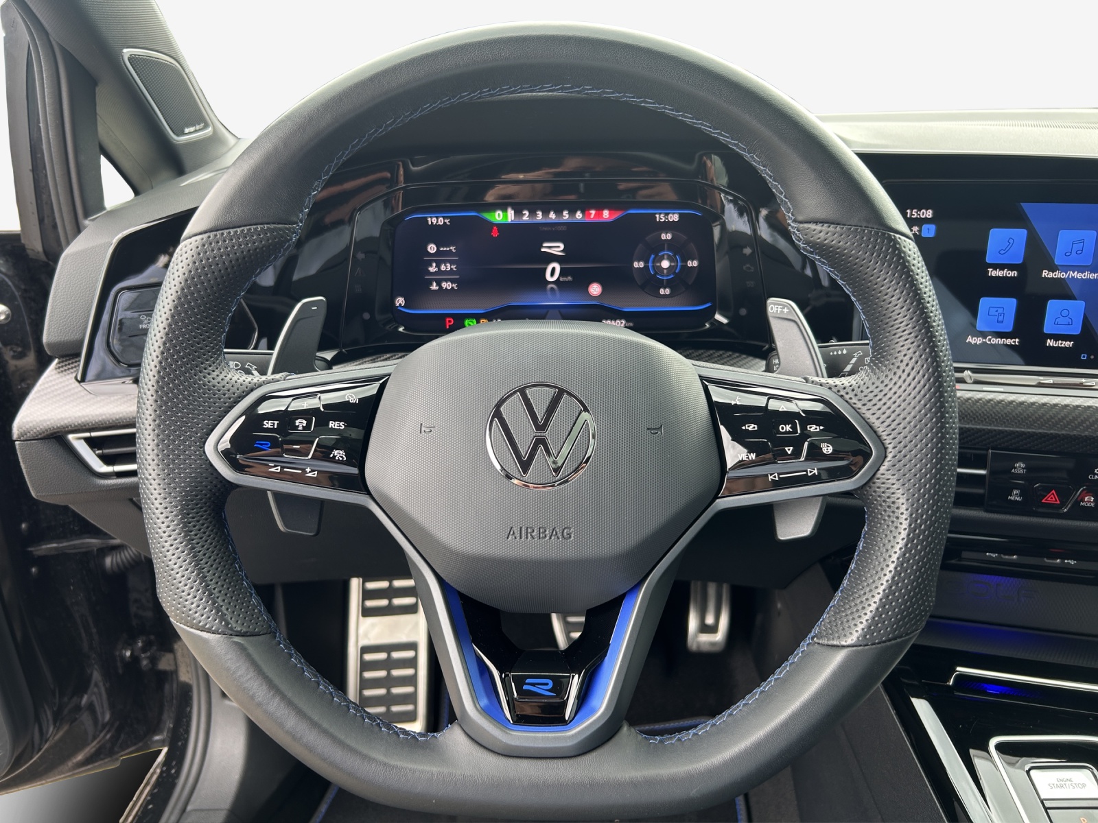 VW Golf 2.0 TSI R DSG 4Motion R 20 Years-image-9