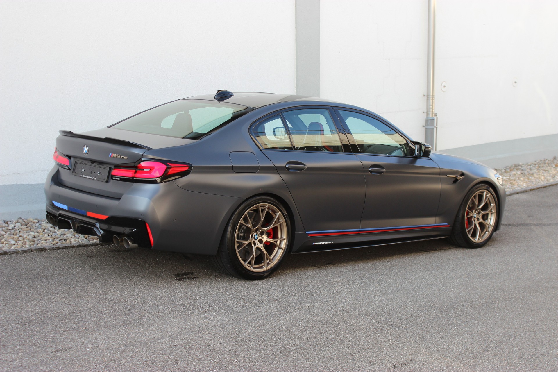 BMW M5 xDrive CS *SAMMLERZUSTAND*-image-5