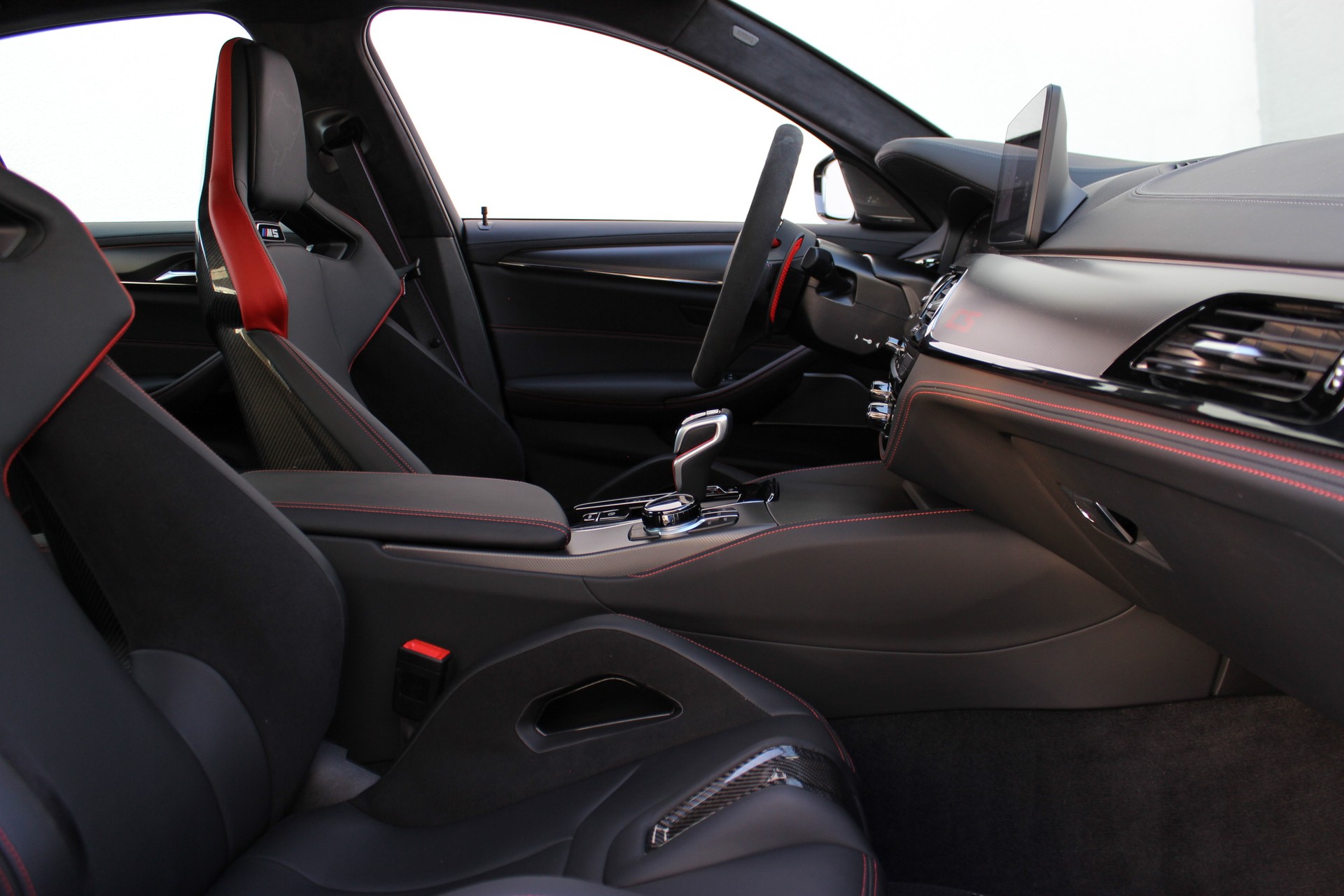 BMW M5 xDrive CS *SAMMLERZUSTAND*-image-3