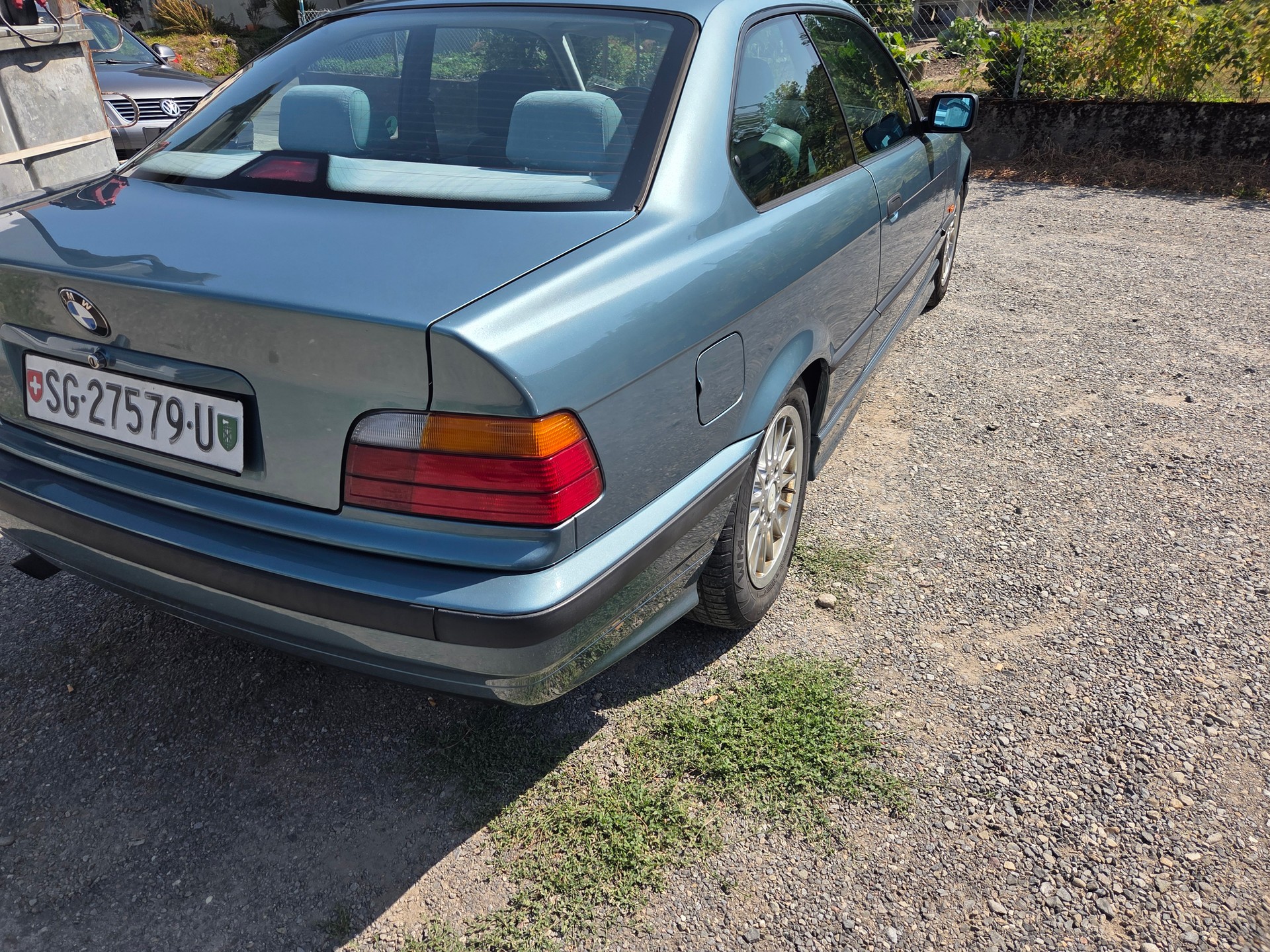 BMW 320i A Coupé-image-4