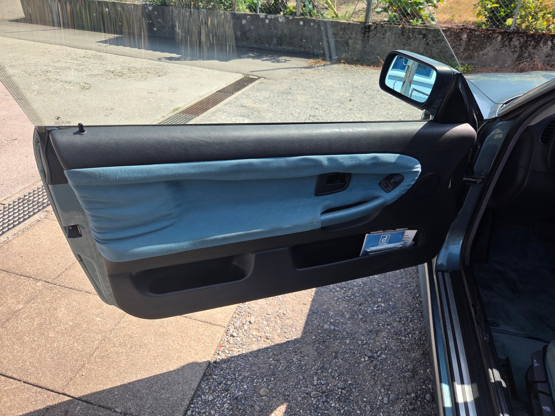 BMW 320i A Coupé-image-9