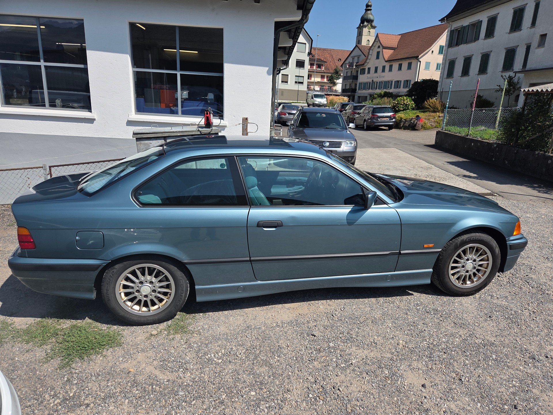 BMW 320i A Coupé-image-5