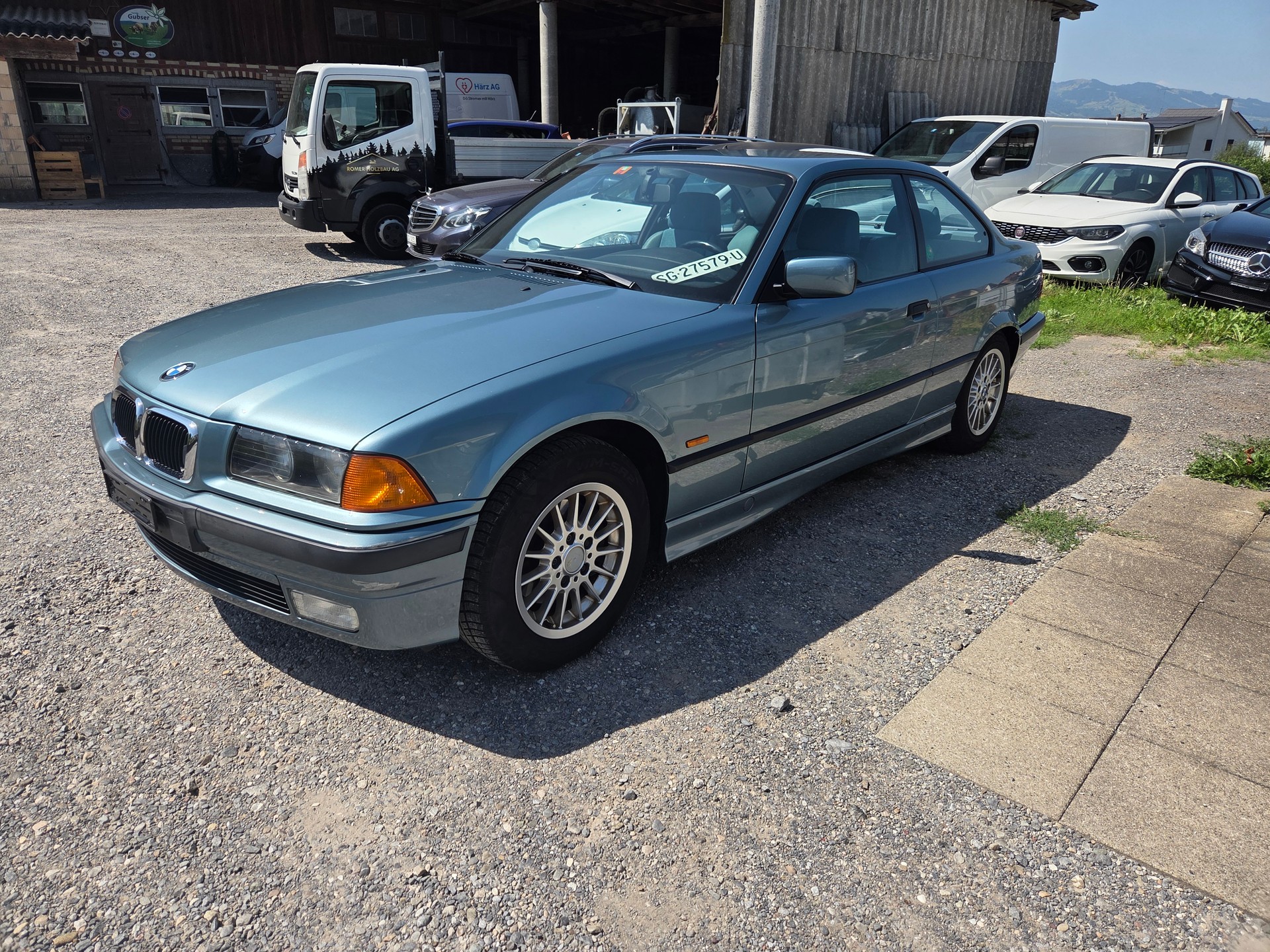 BMW 320i A Coupé-image-1