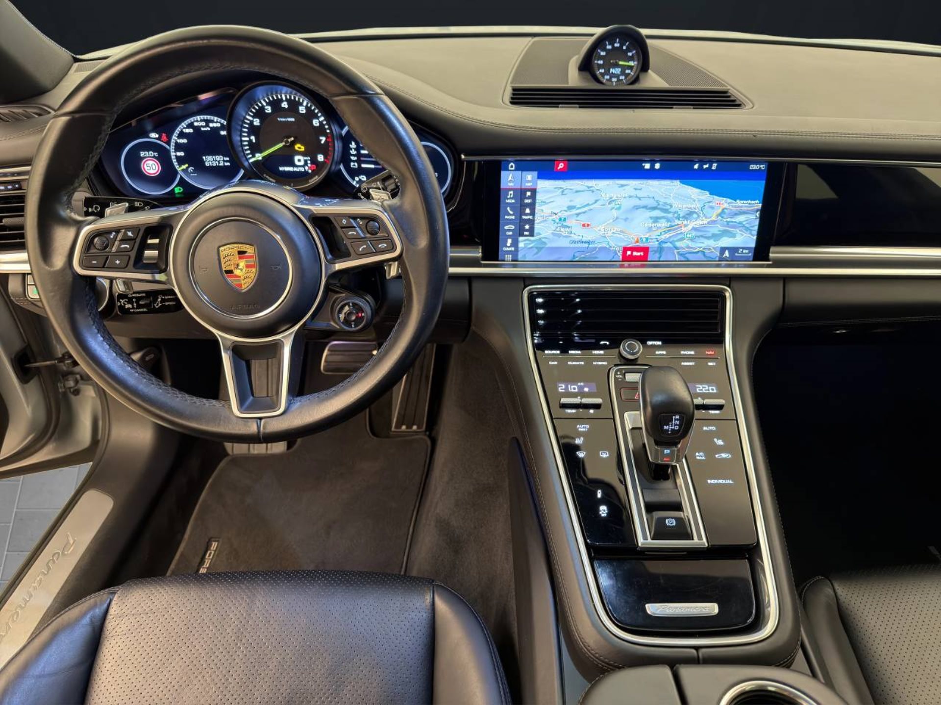 PORSCHE Panamera 4 E-Hybrid Sport Turismo-image-15