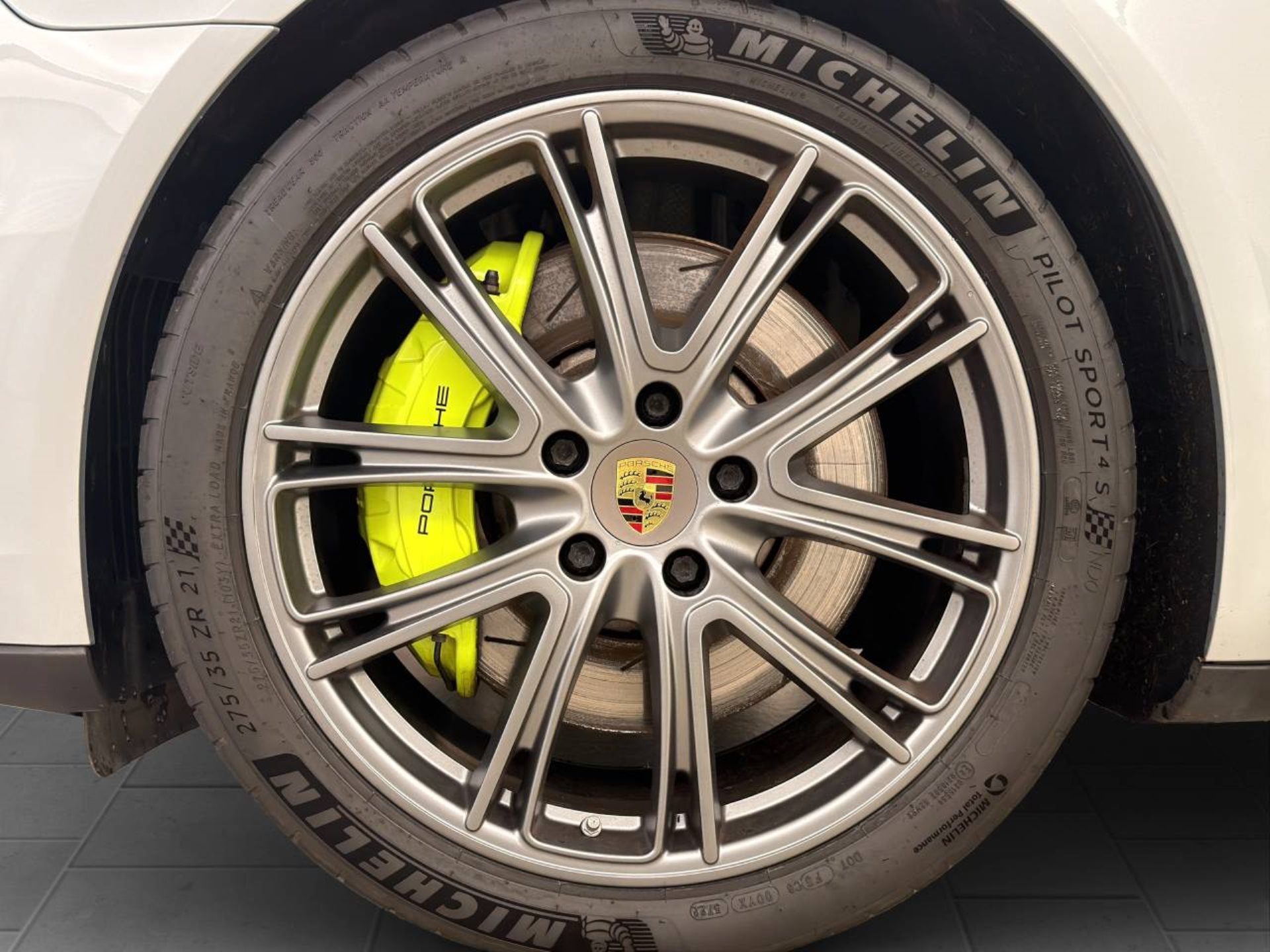 PORSCHE Panamera 4 E-Hybrid Sport Turismo-image-10