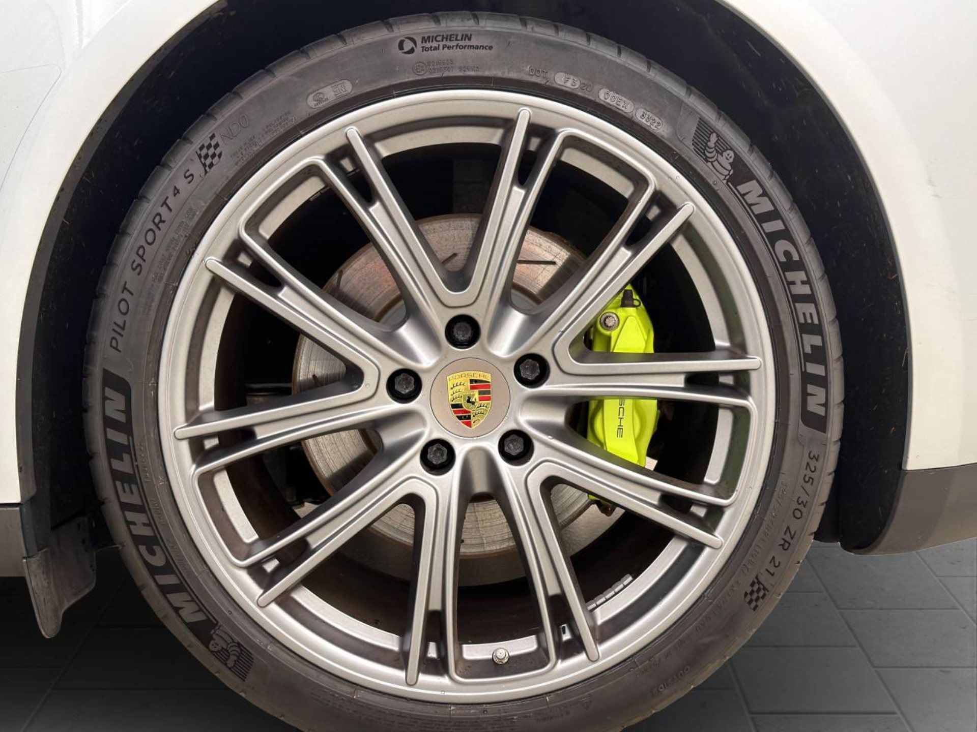 PORSCHE Panamera 4 E-Hybrid Sport Turismo-image-11