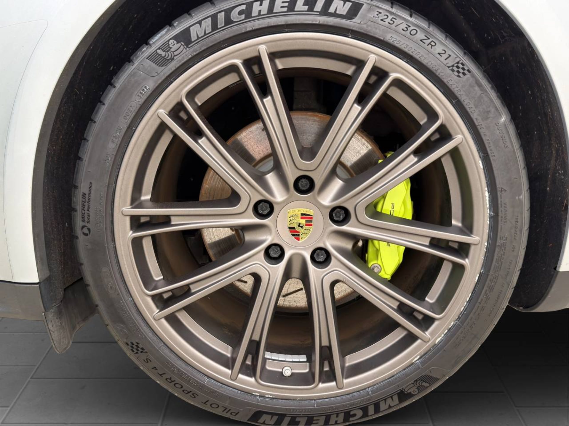 PORSCHE Panamera 4 E-Hybrid Sport Turismo-image-10