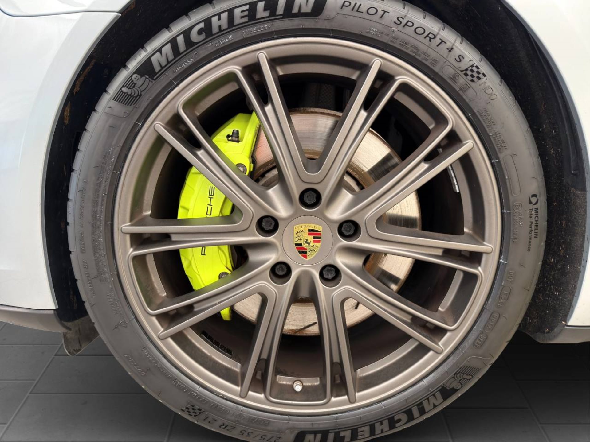 PORSCHE Panamera 4 E-Hybrid Sport Turismo-image-11