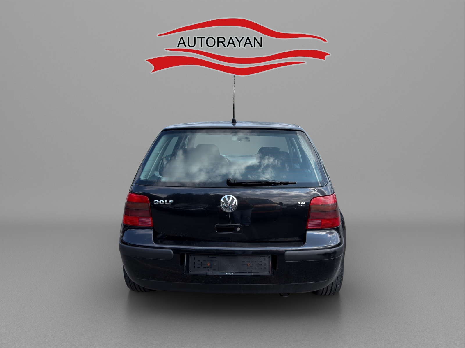 VW Golf 1.6 Automatic-image-3