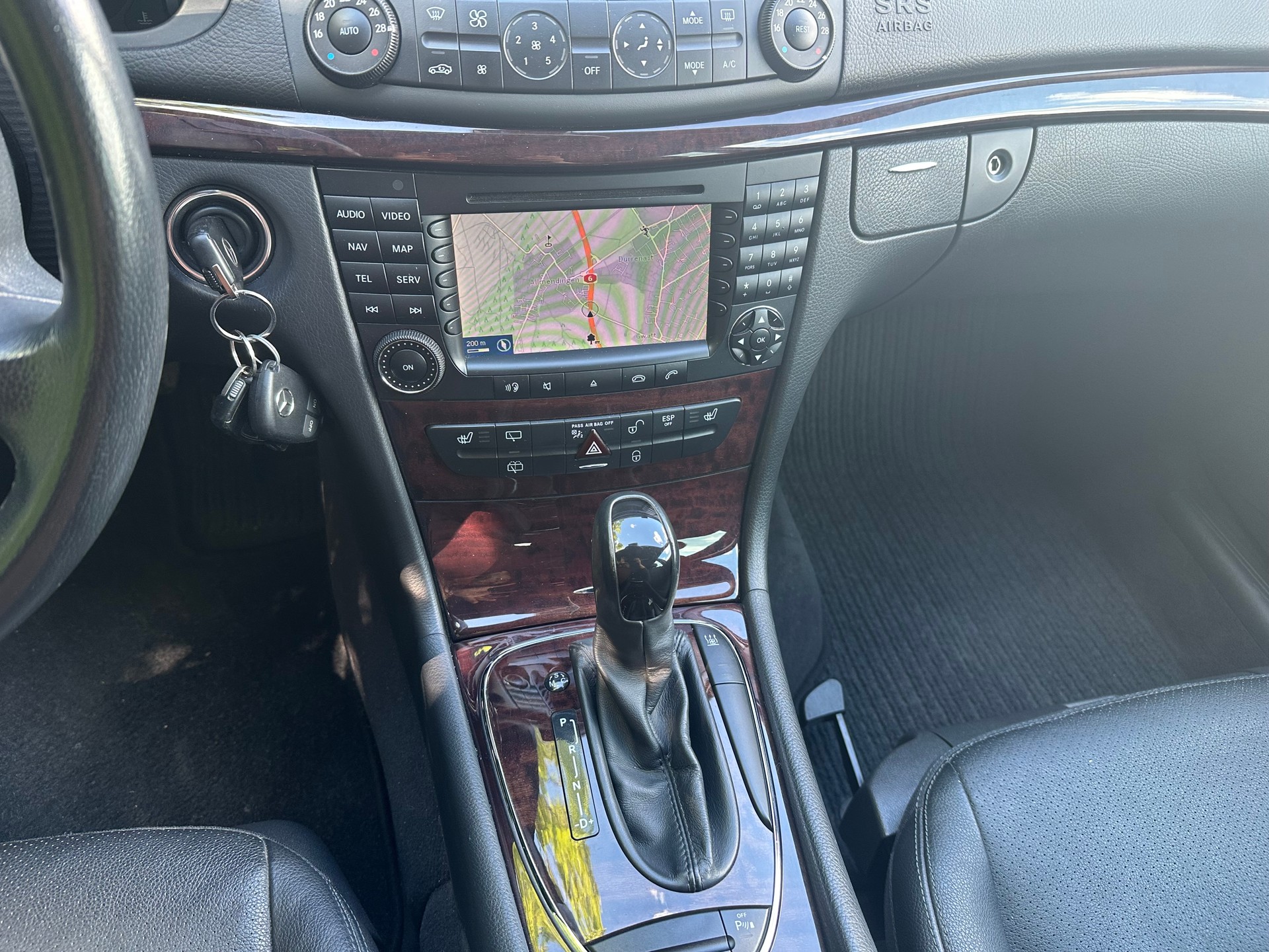 MERCEDES-BENZ E 280 CDI Avantgarde 4Matic Automatic-image-5