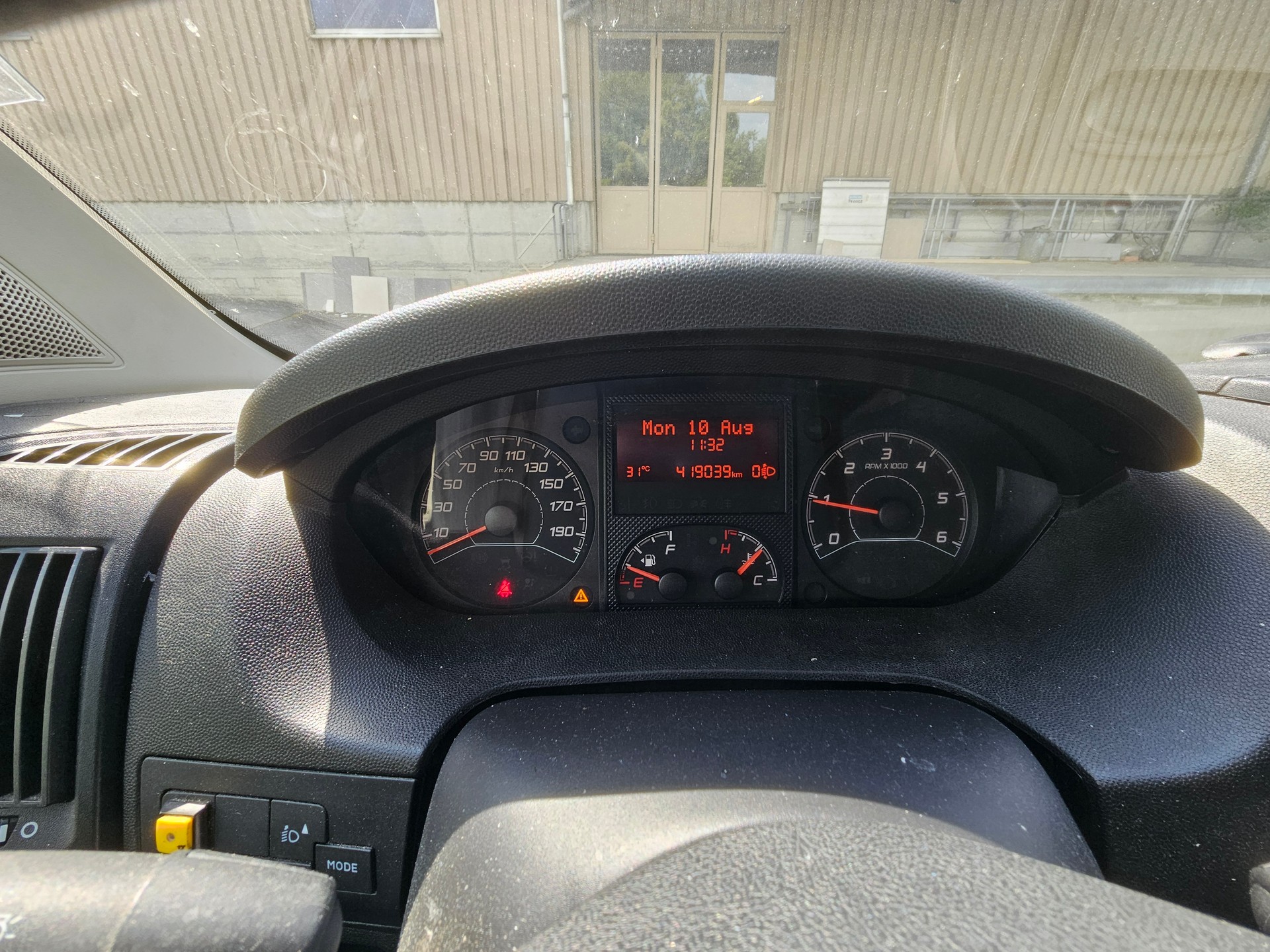 PEUGEOT Boxer 2.0 HDI 435 Active L2-image-9