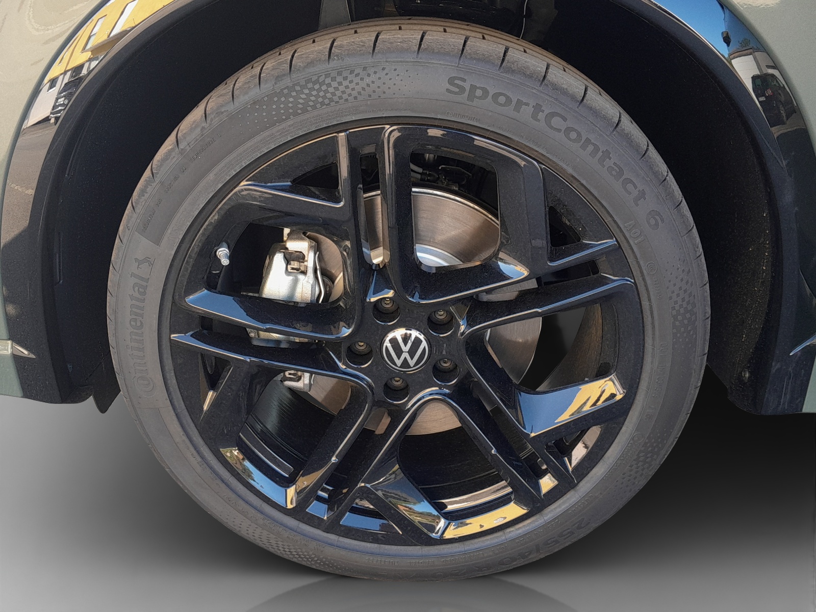 VW Tiguan 2.0 TSI DSG R-Line Plus 4Motion-image-13