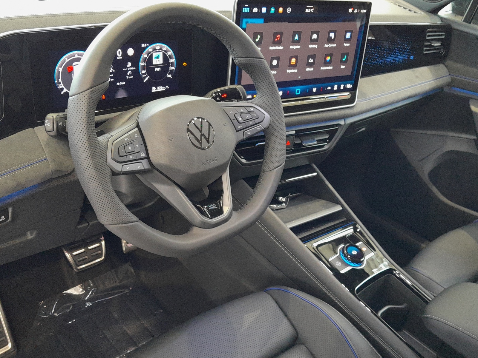 VW Tiguan 2.0 TSI DSG R-Line Plus 4Motion-image-7