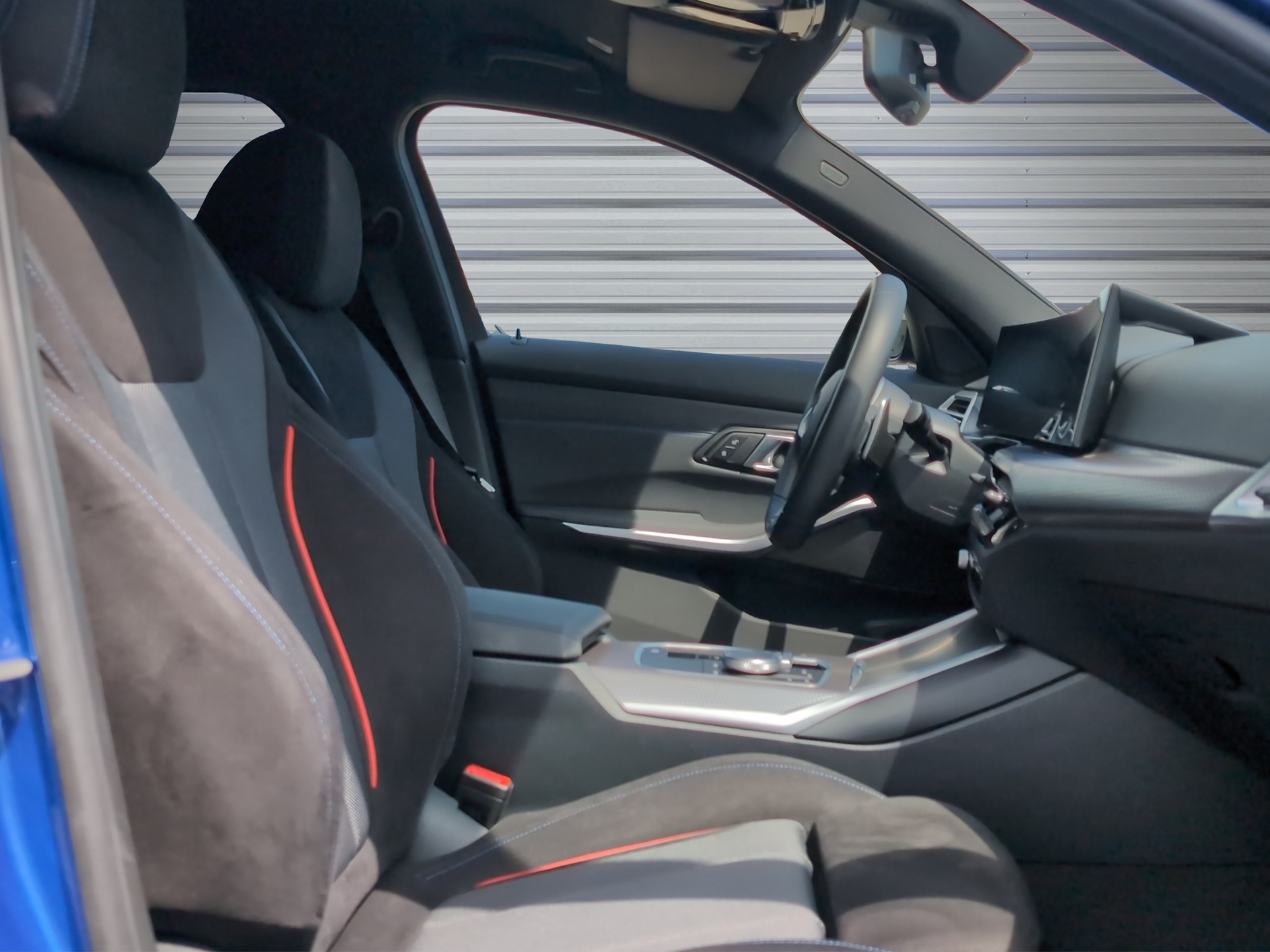 BMW 330i Touring xDrive Steptronic M Sport-image-12