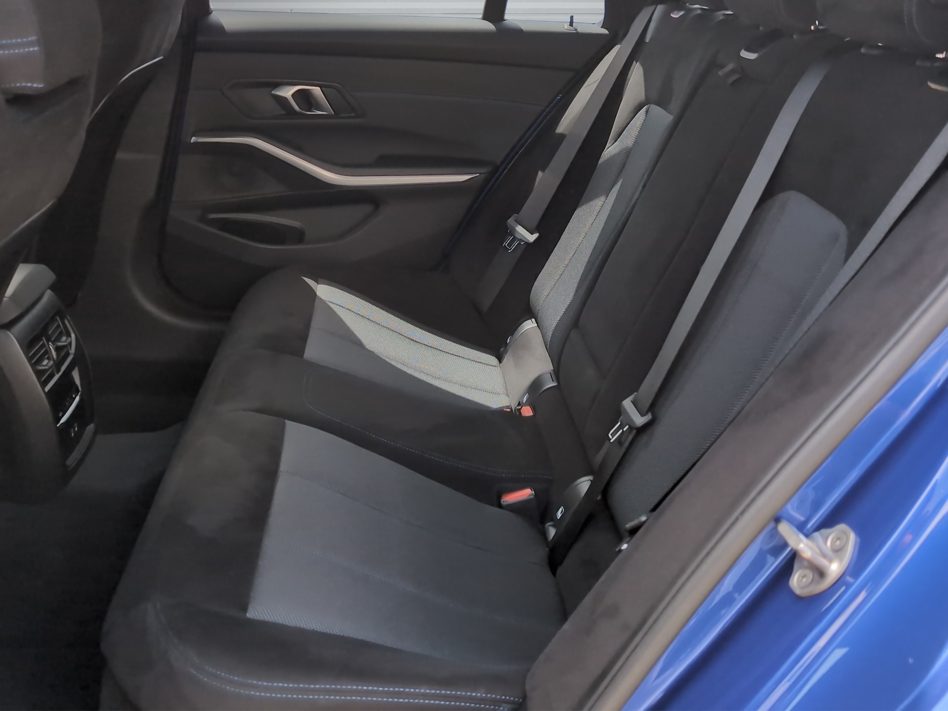 BMW 330i Touring xDrive Steptronic M Sport-image-10