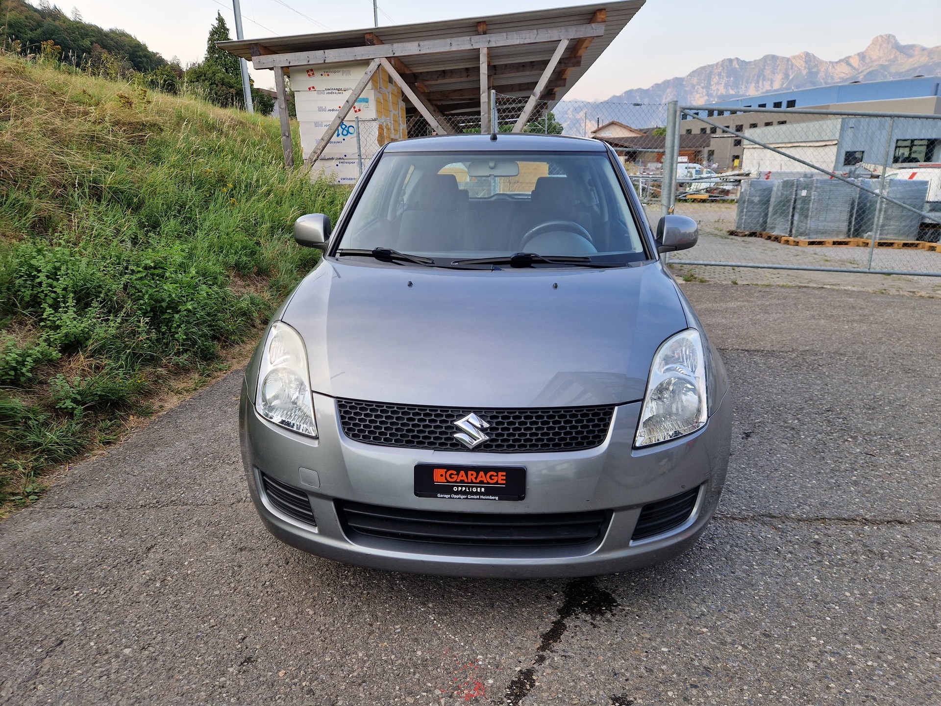 SUZUKI Swift 1.3i 16V GL-image-1