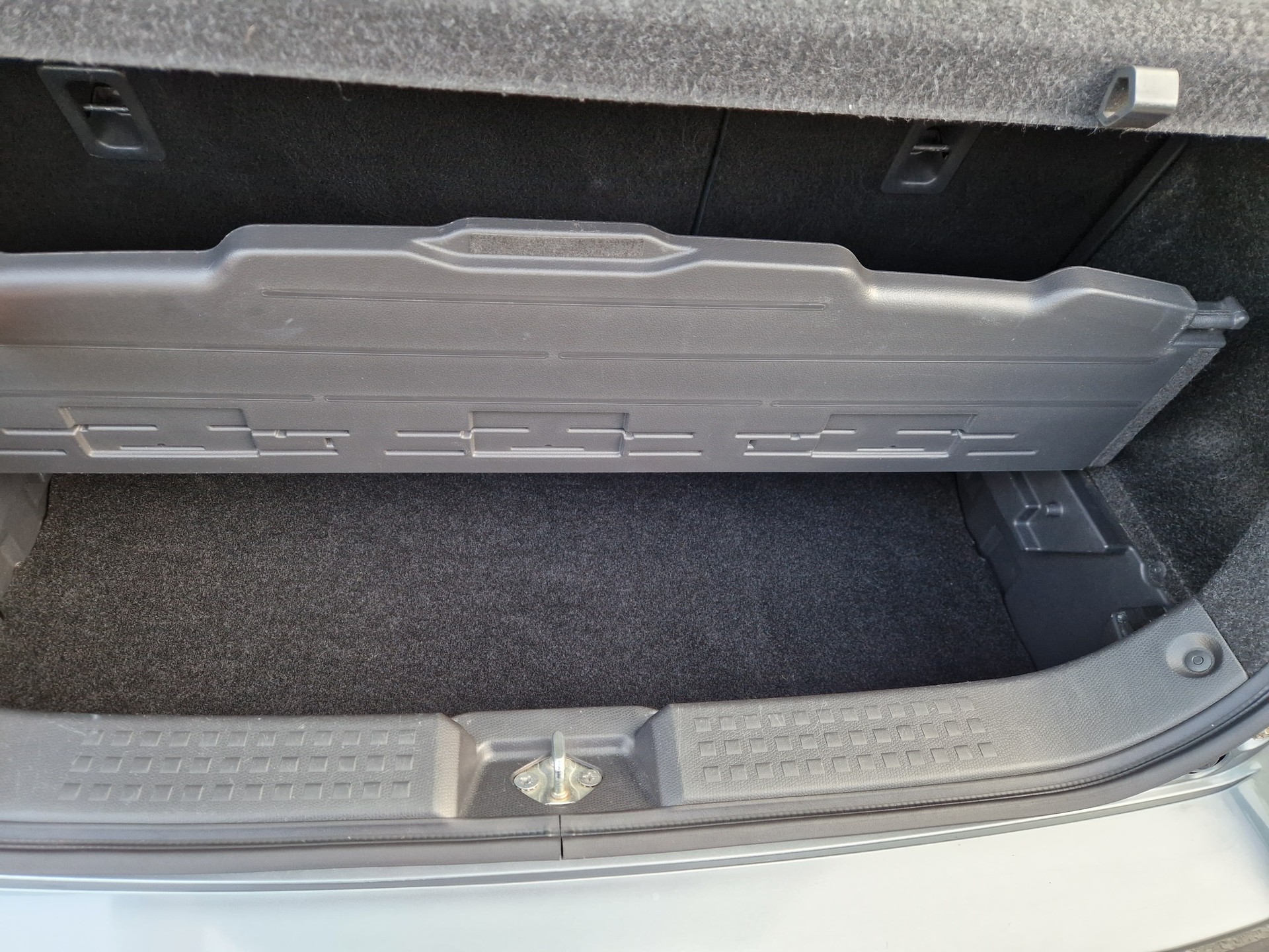 SUZUKI Swift 1.3i 16V GL-image-8