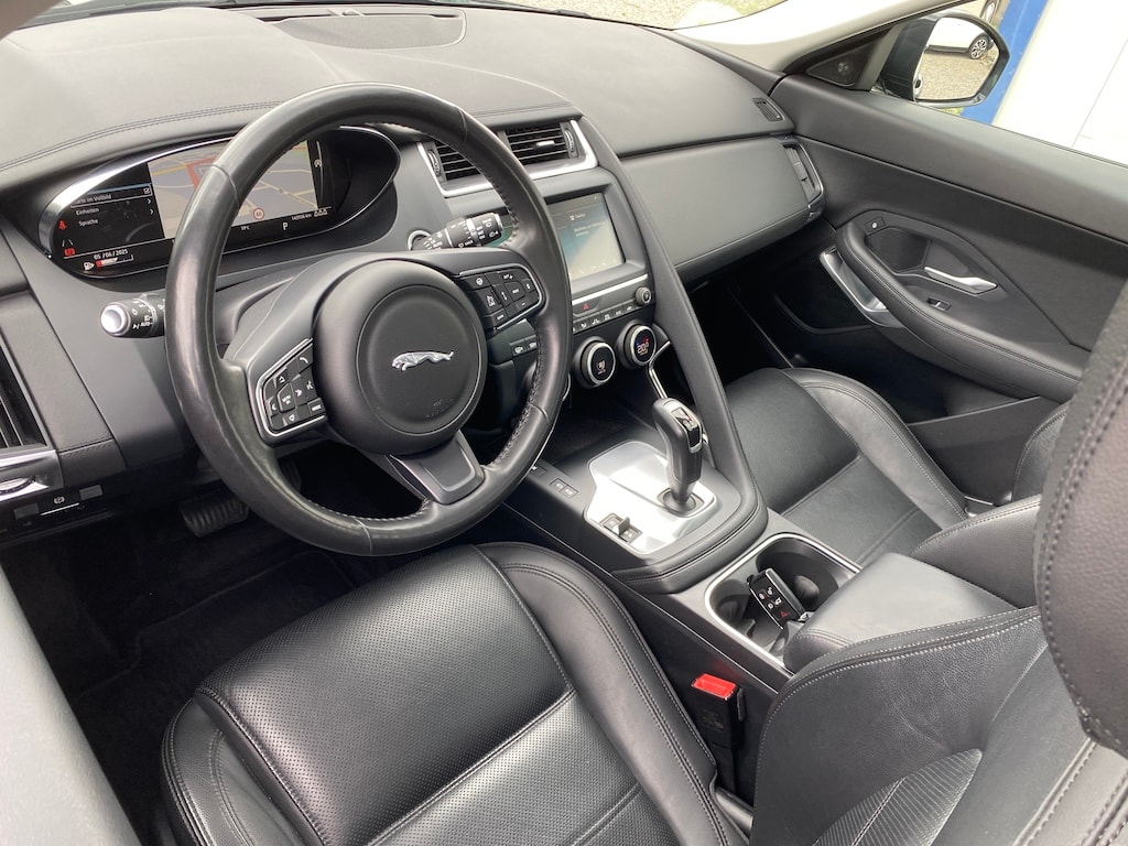 JAGUAR E-Pace 2.0d D150 S AWD Automatik-image-9