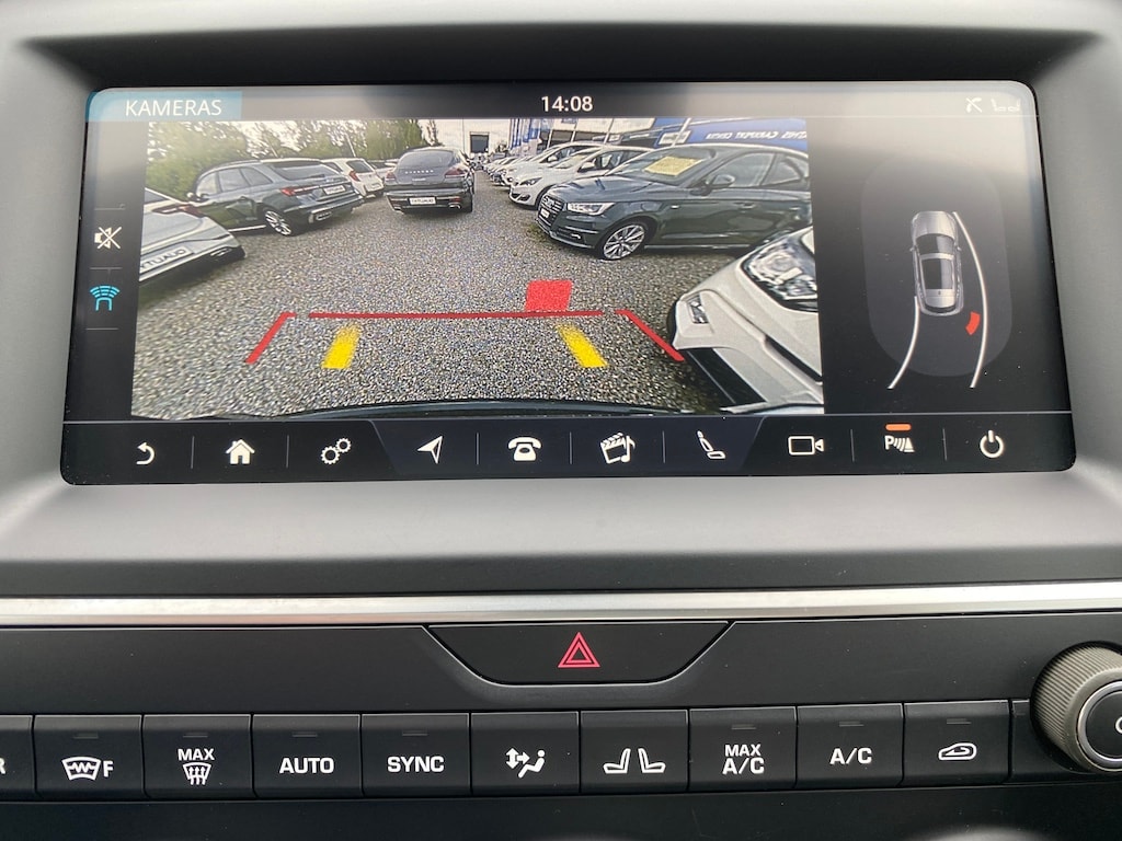JAGUAR E-Pace 2.0d D150 S AWD Automatik-image-11