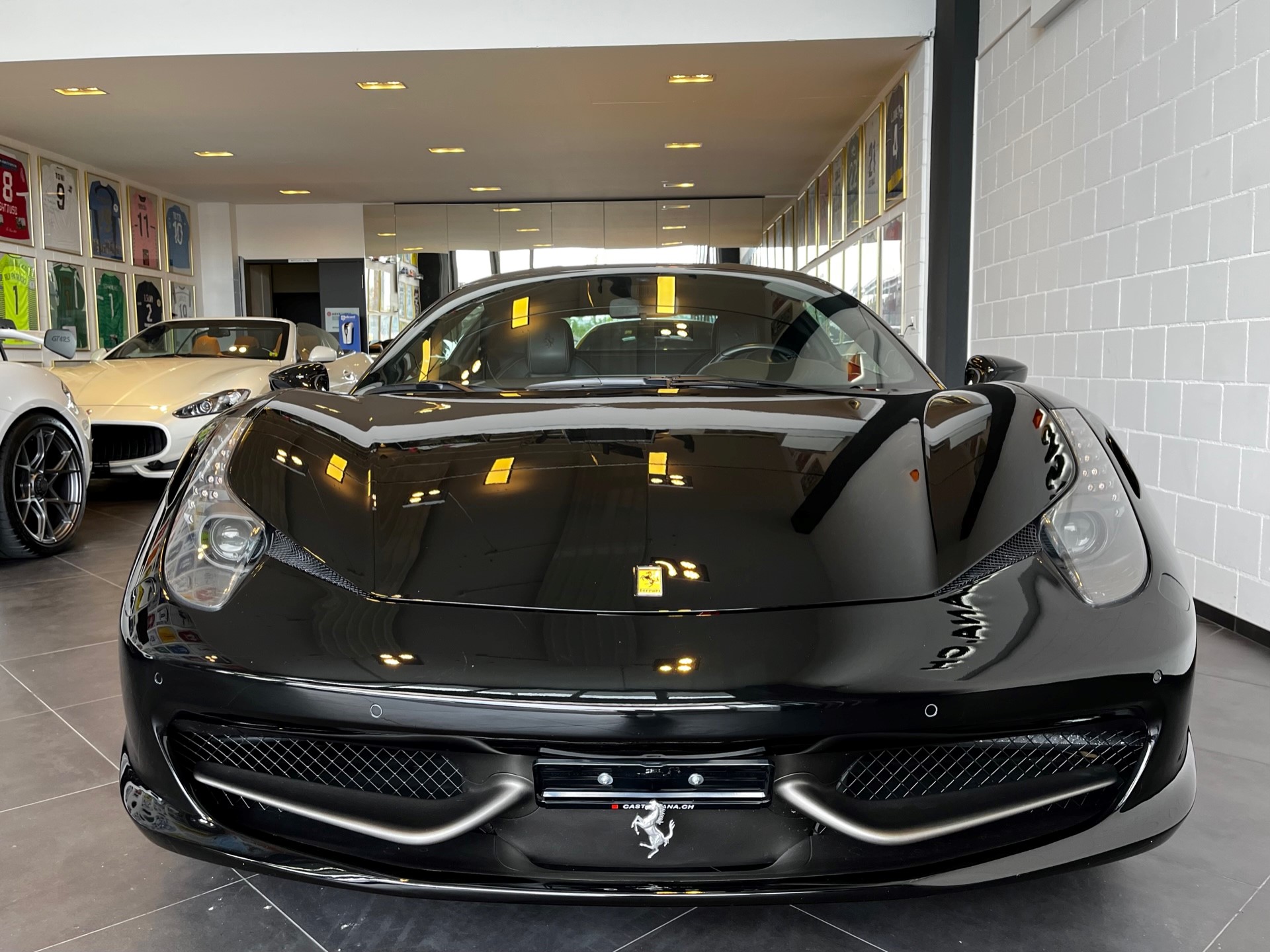 FERRARI 458 Italia 4.5 V8-showroom-element-2