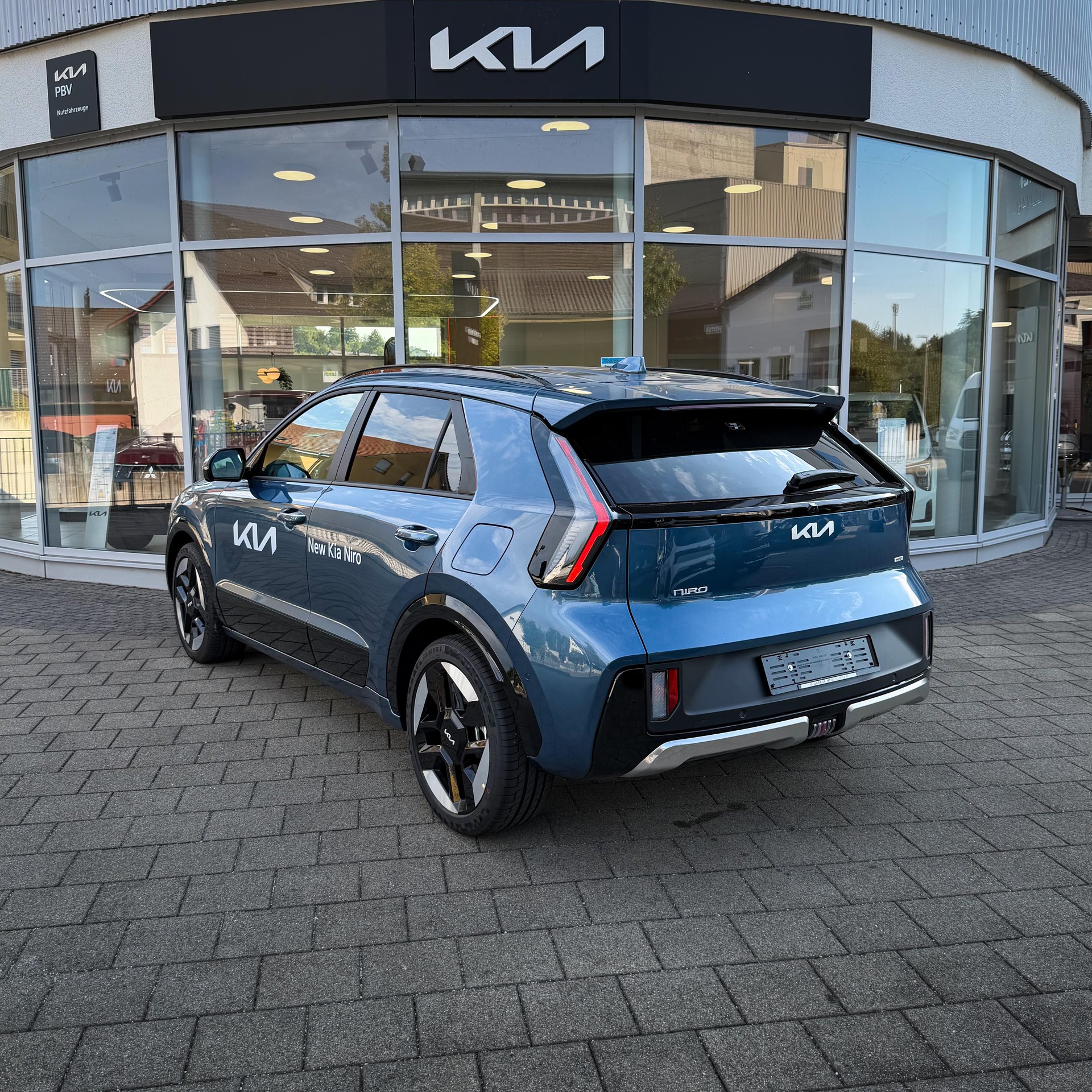 KIA Niro 1.6 GDi Hybrid Style-showroom-element-1