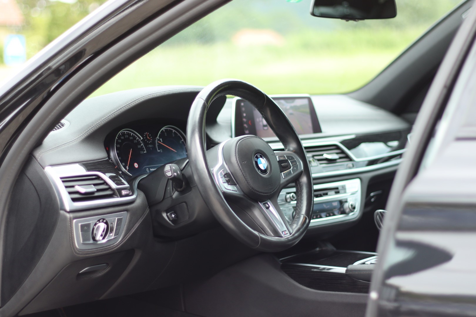 BMW 730d xDrive Steptronic • M-Packet • CH • Garantie-image-1
