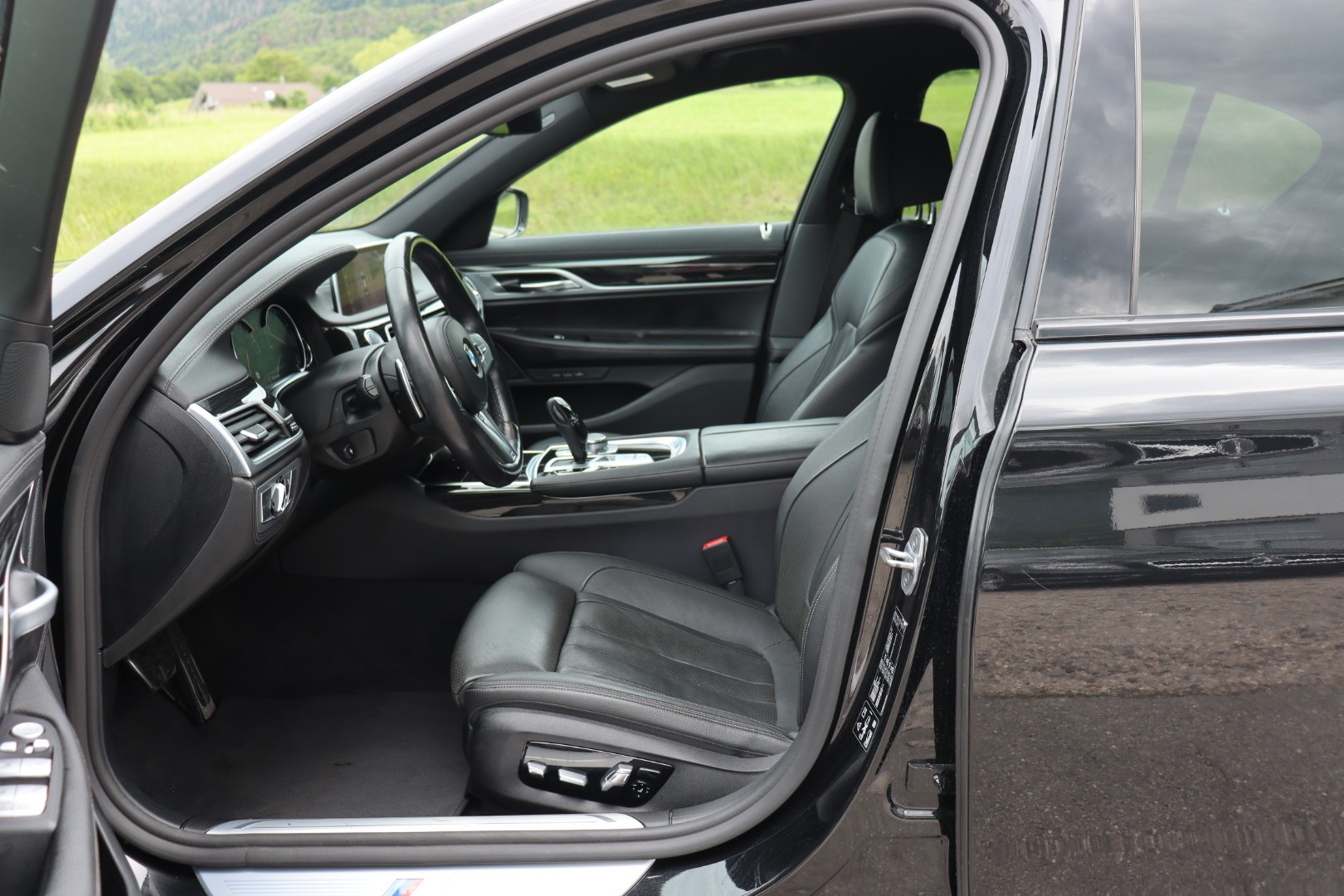BMW 730d xDrive Steptronic • M-Packet • CH • Garantie-image-14