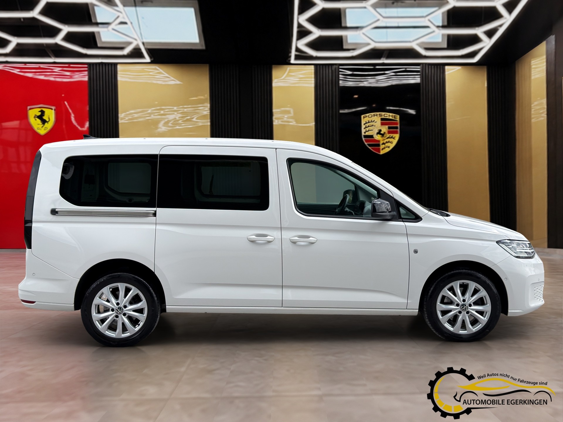 VW Caddy Cargo 2.0TDI Maxi DSG-image-3
