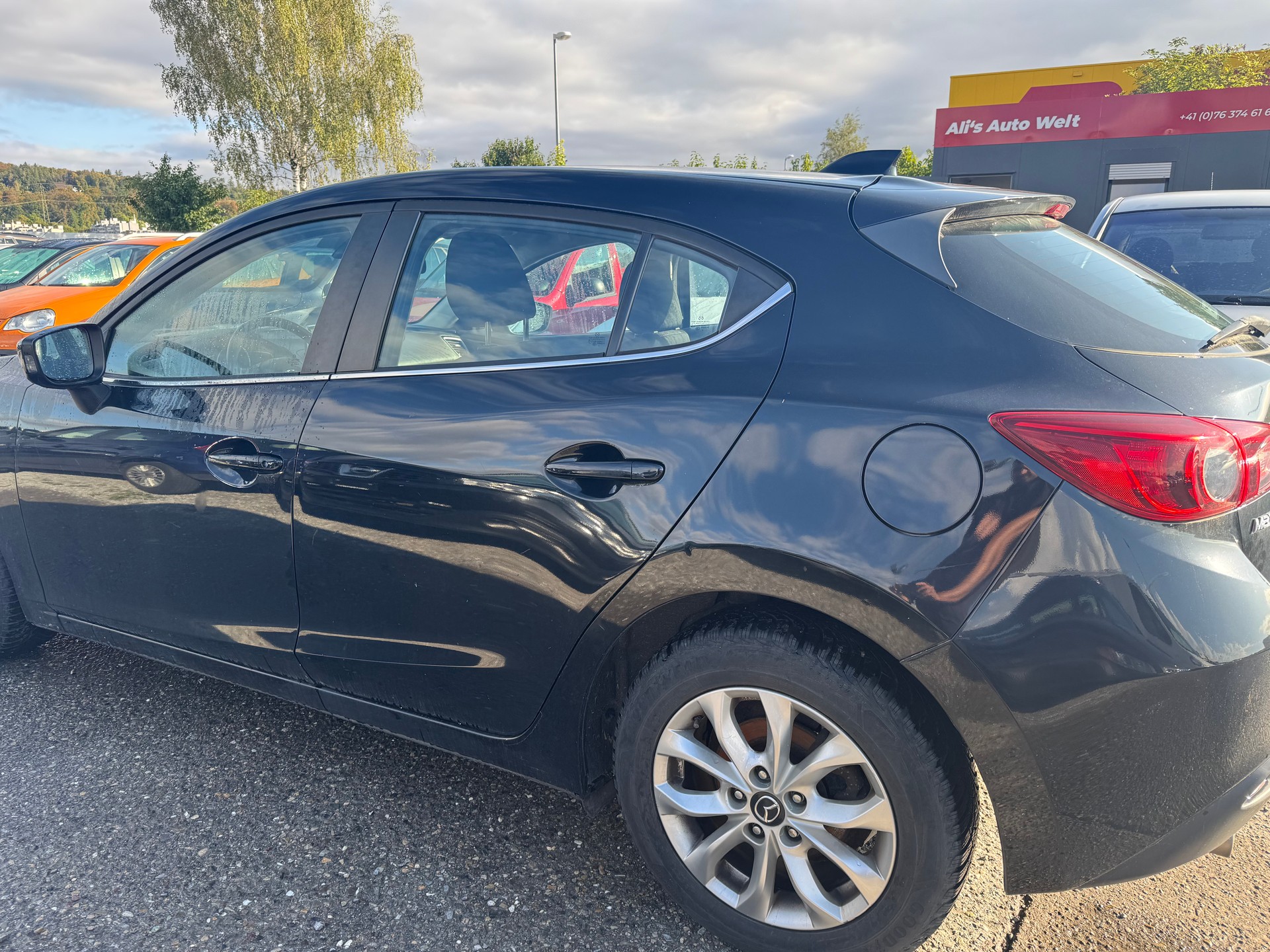 MAZDA 3 2.2 16V CD Ambition Plus-image-3
