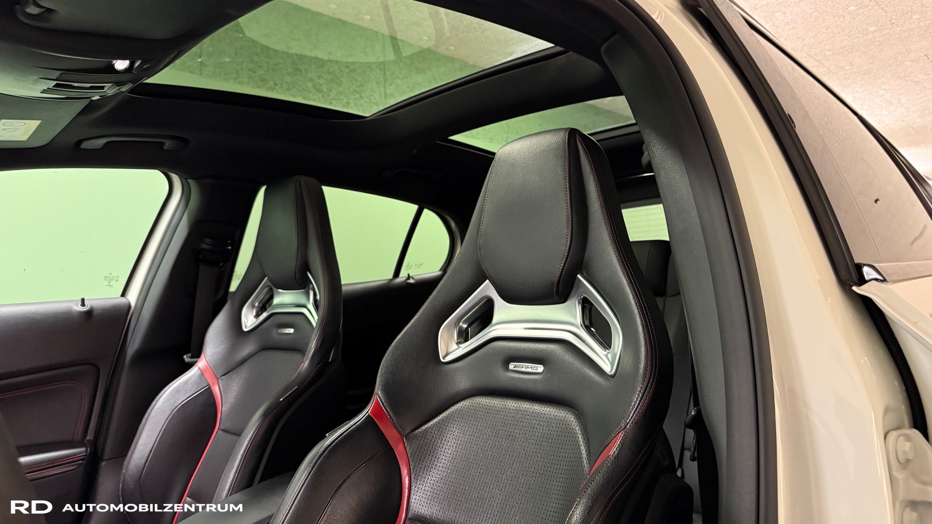 MERCEDES-BENZ GLA 45 AMG-image-6