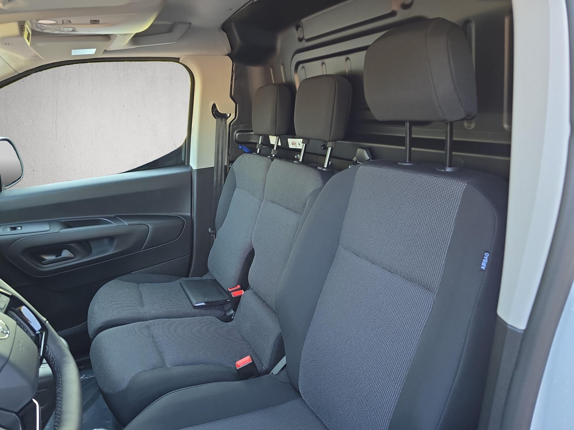 TOYOTA PROACE CITY Van L1 1.2 Advanced-image-9