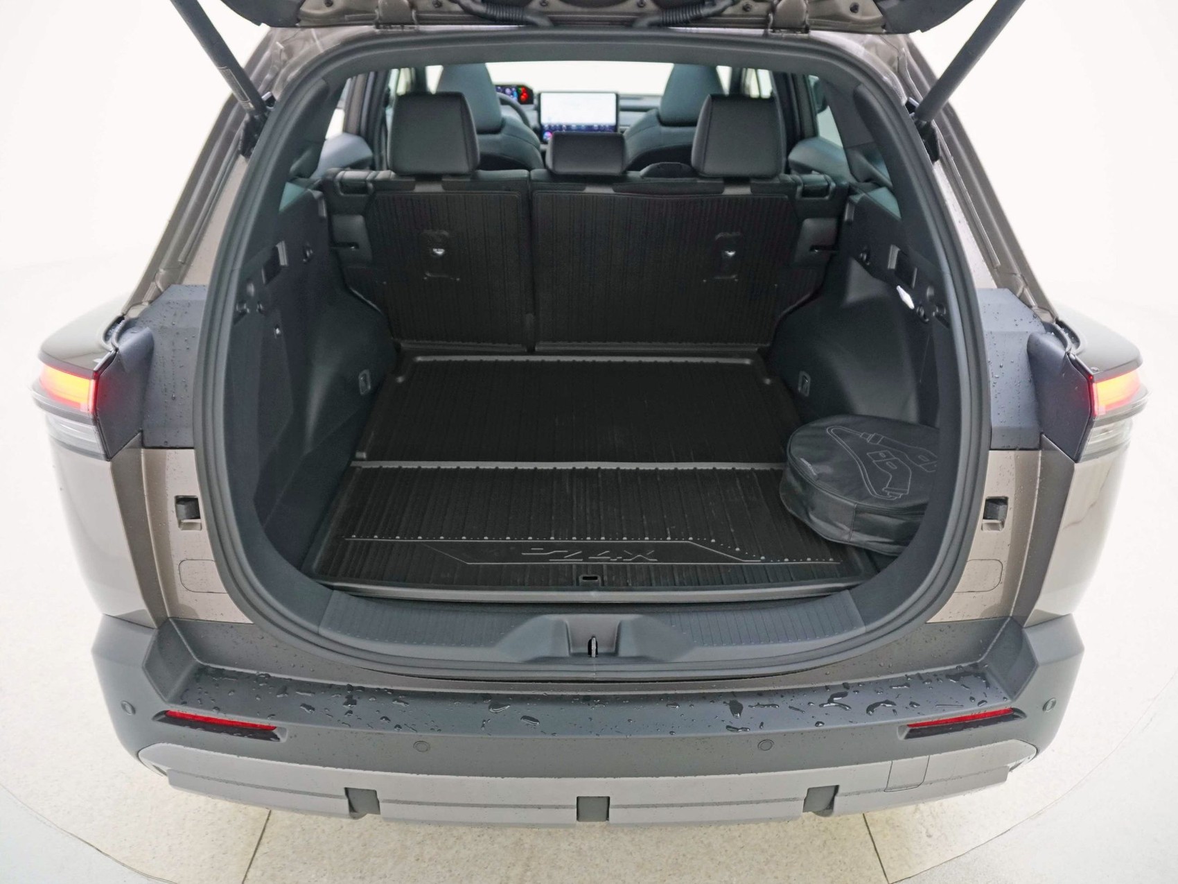 TOYOTA bZ4X Touring Premium AWD-image-24