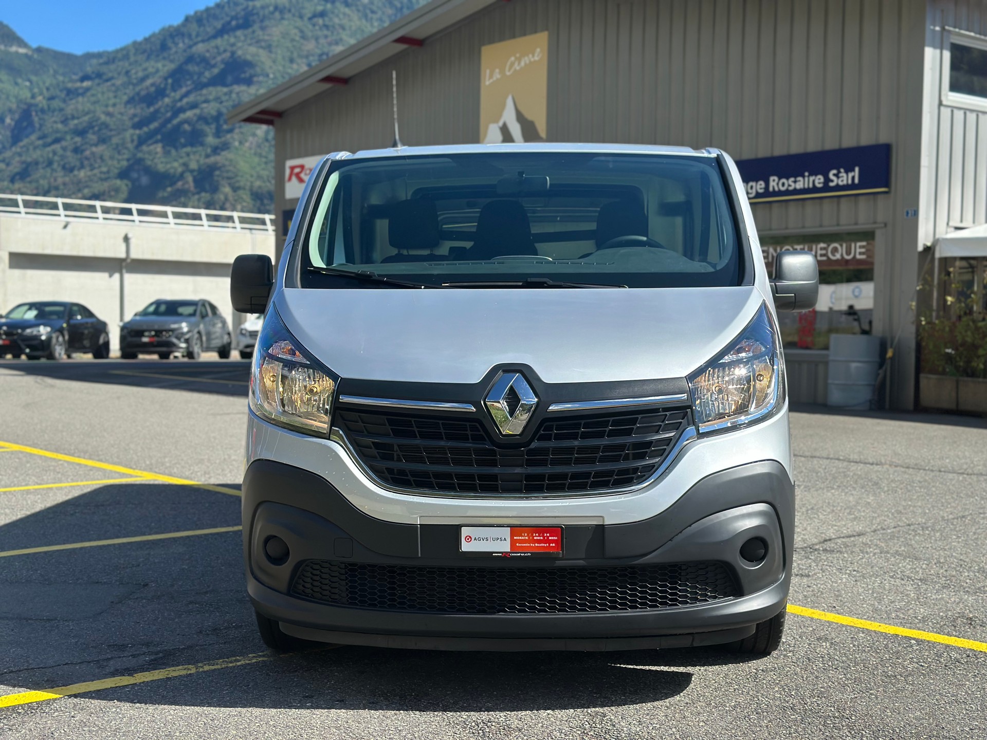 RENAULT Trafic 2.0 Energy dCi 120 3.0t Business L2H1-image-2