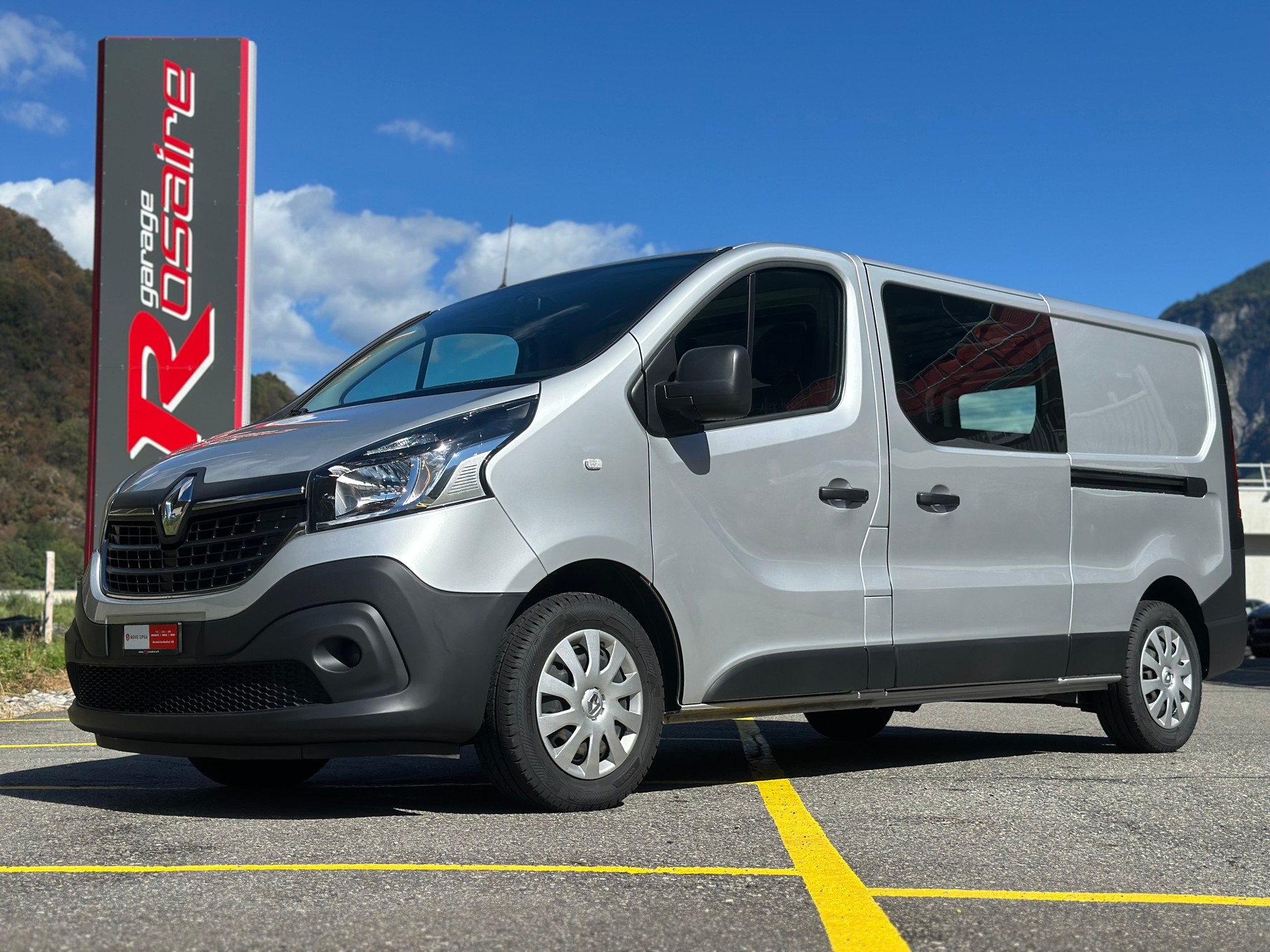 RENAULT Trafic 2.0 Energy dCi 120 3.0t Business L2H1-image-0
