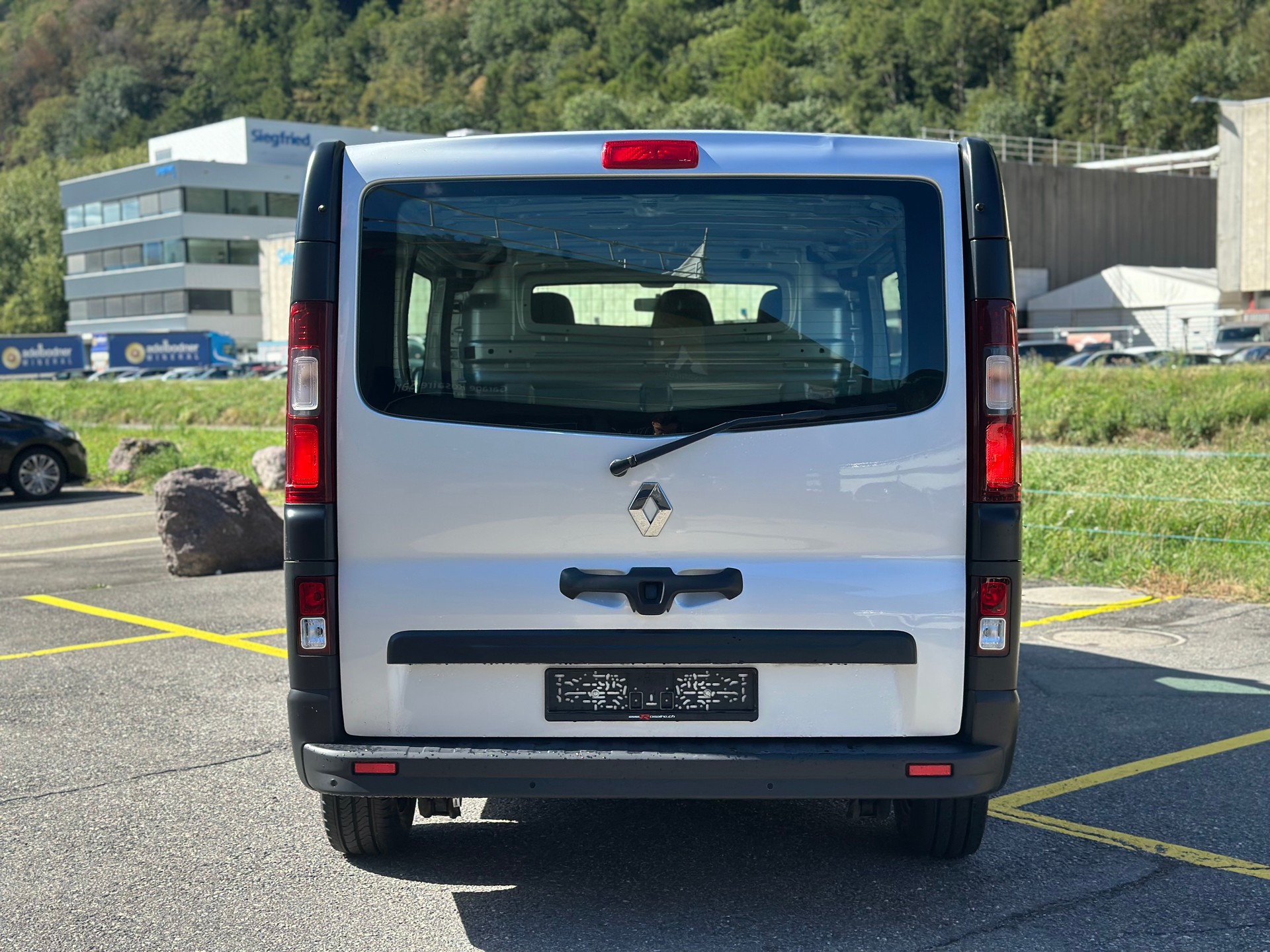 RENAULT Trafic 2.0 Energy dCi 120 3.0t Business L2H1-image-5