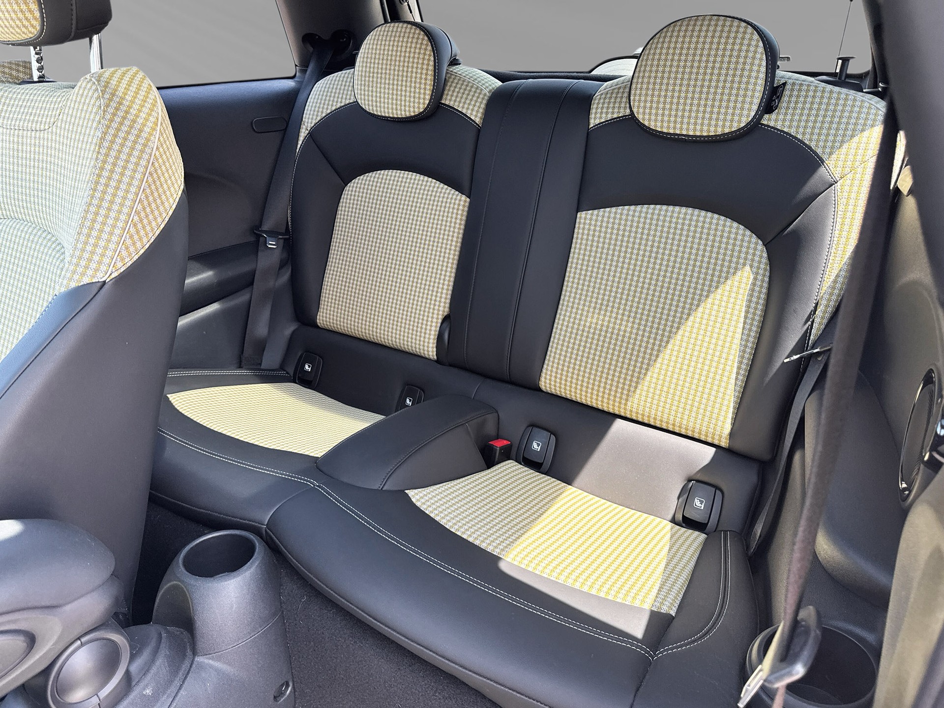 MINI Cooper SE Resolute Edition-image-6